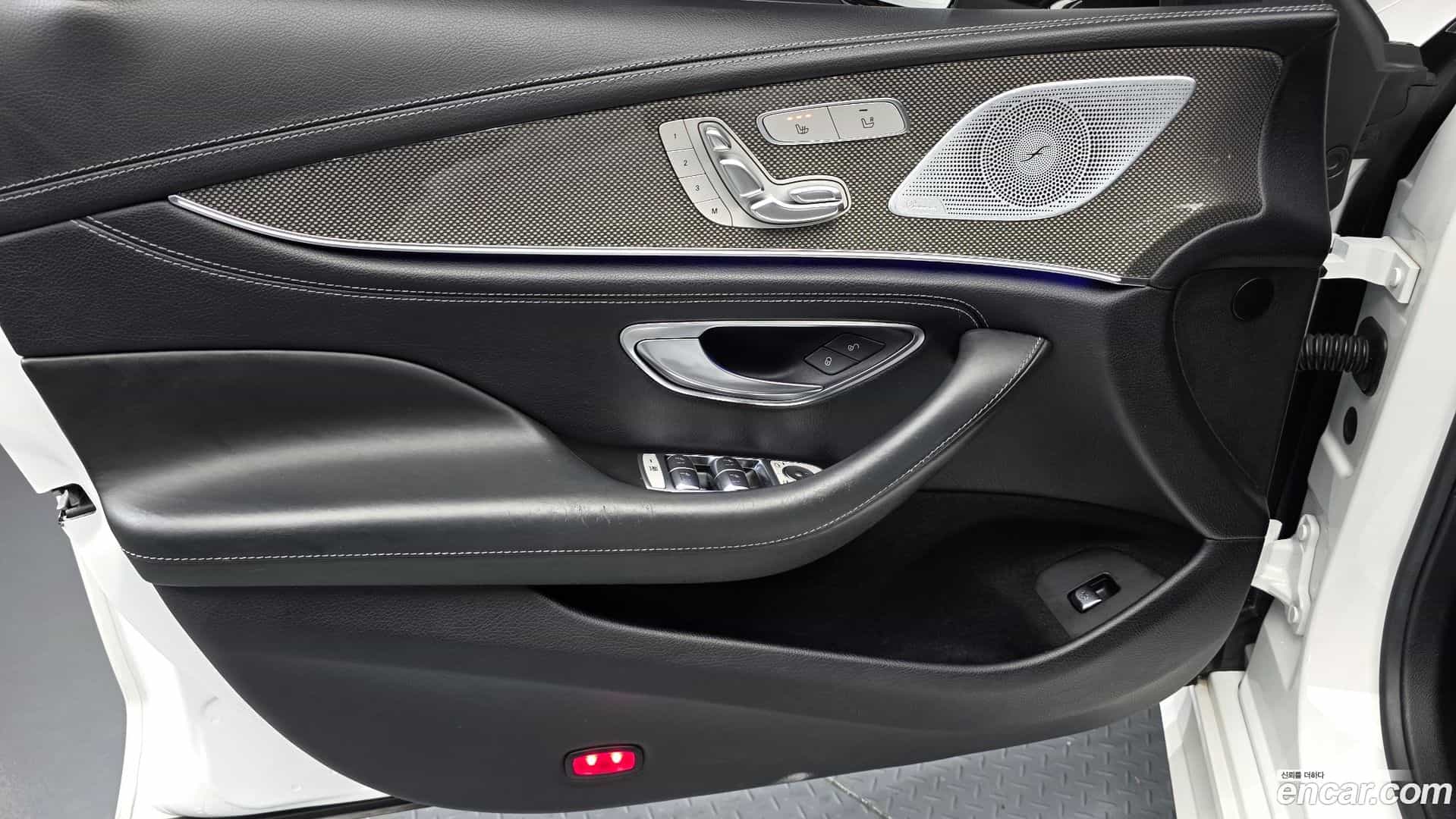 CLS-Class Mercedes-Benz 2020.4-OPTION-020