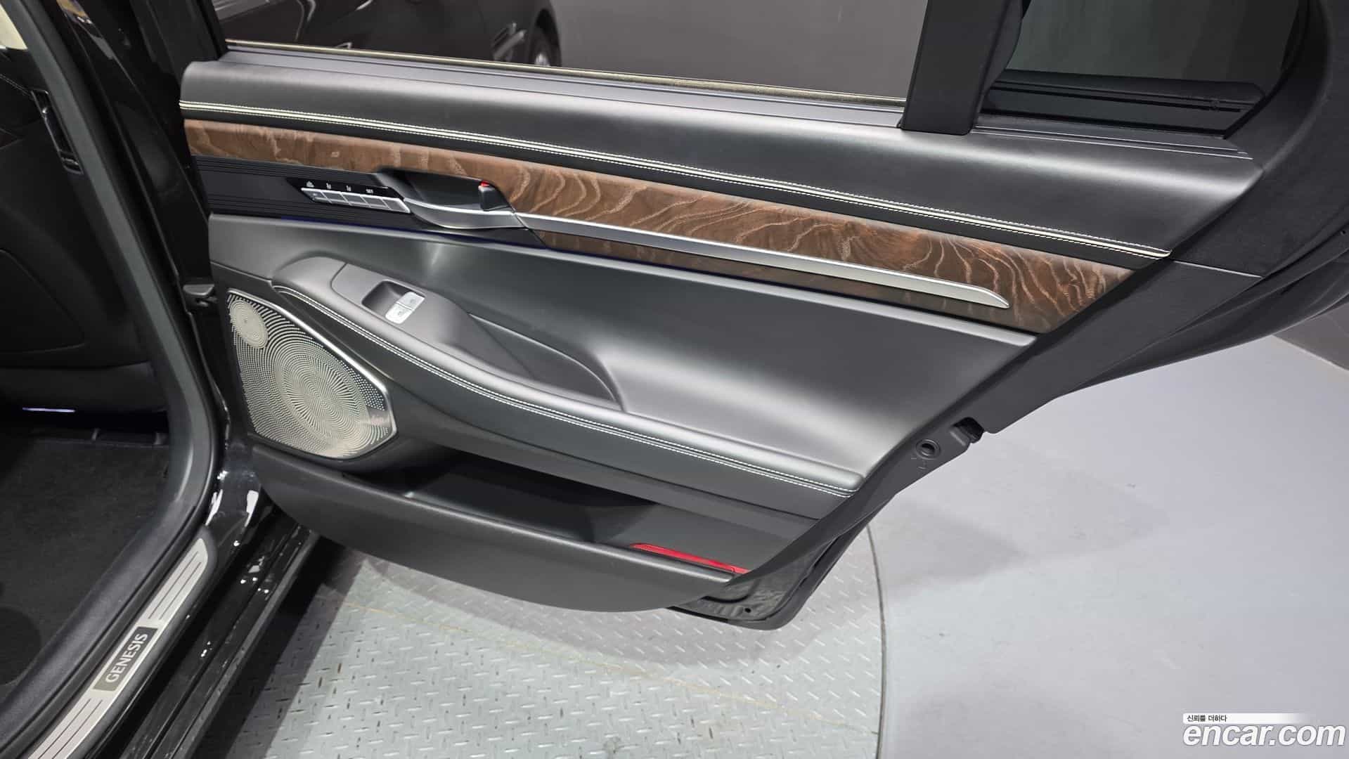 G90 Genesis 2019.2-INNER-035