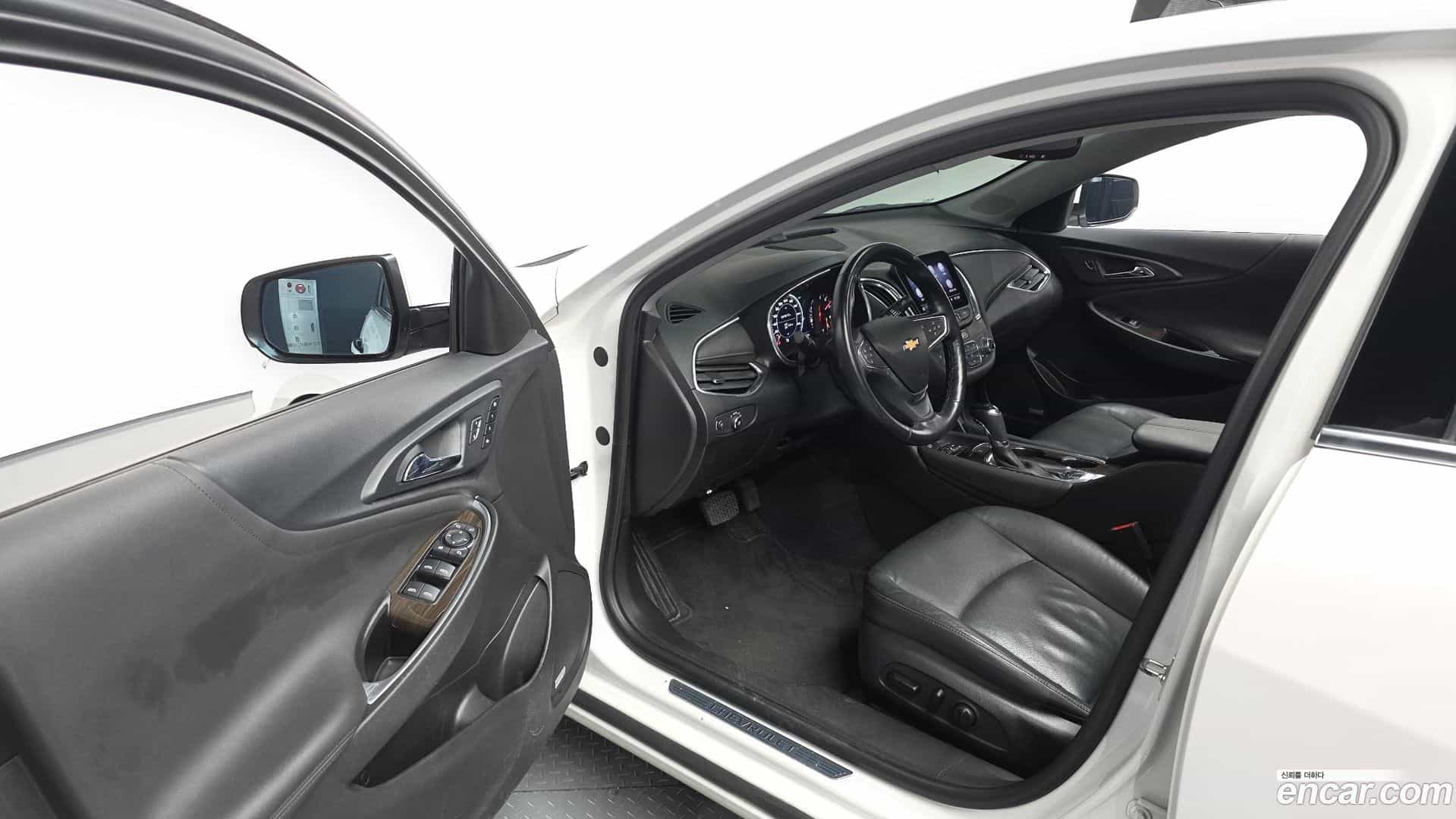 Malibu Chevrolet 2019.9-INNER-010