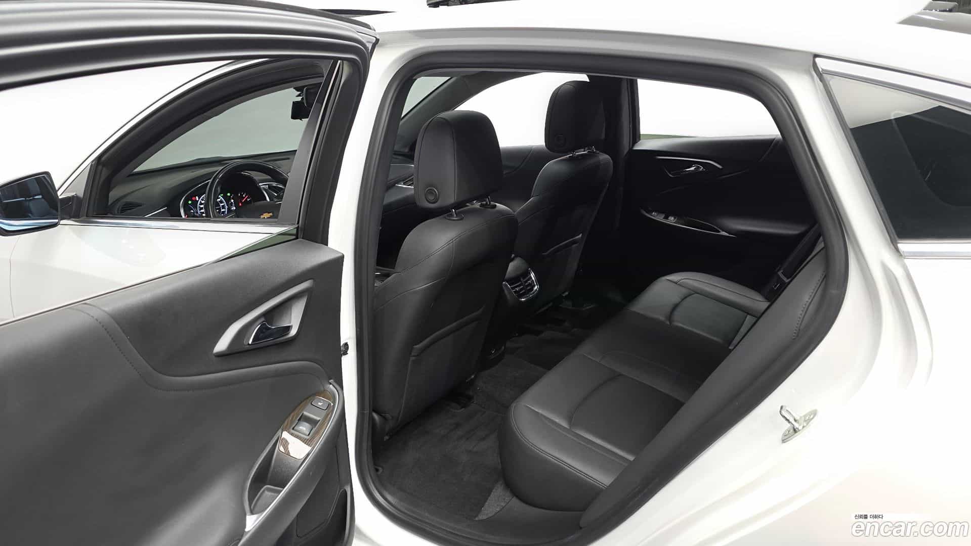 Malibu Chevrolet 2019.9-INNER-036