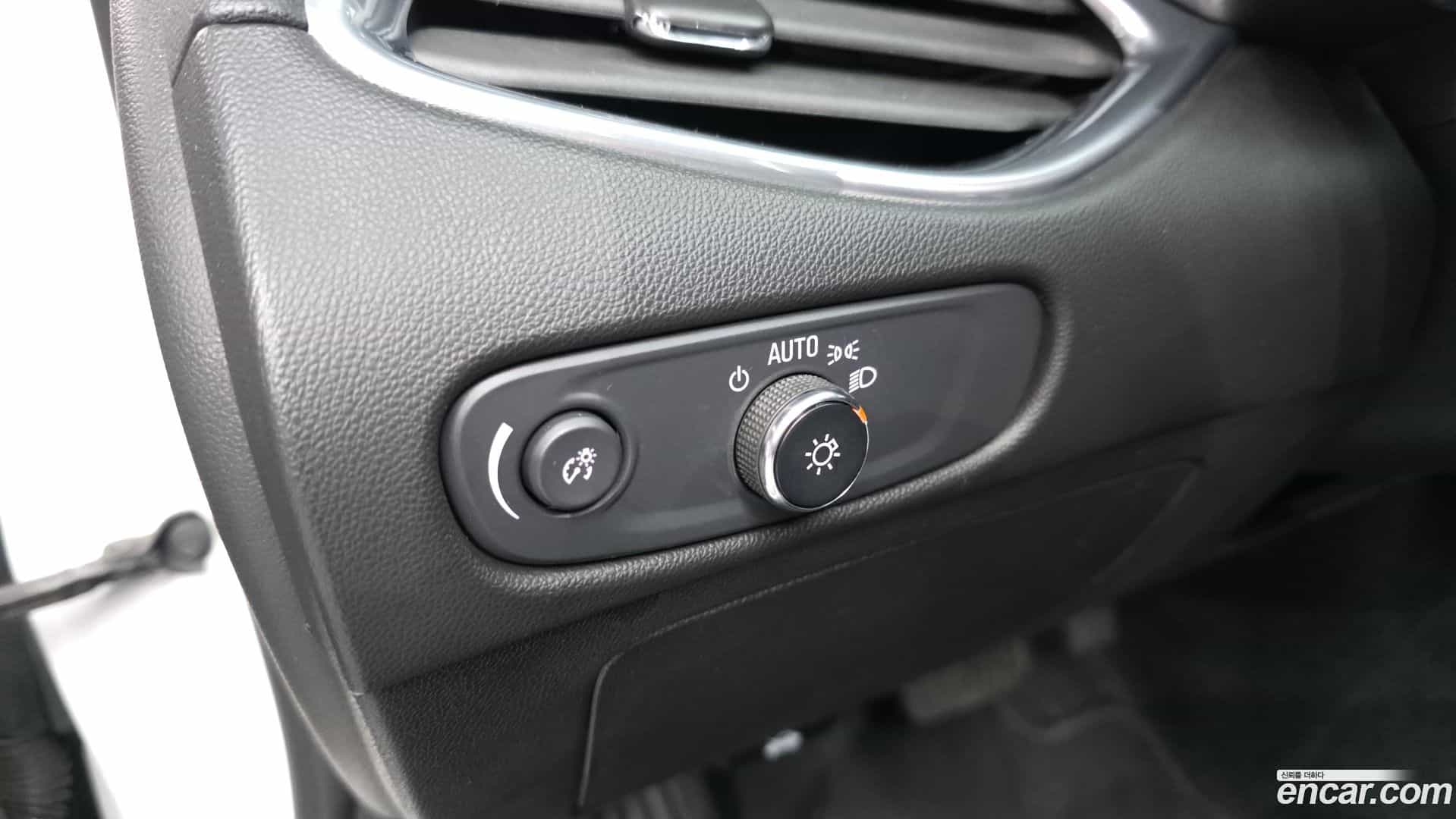 Malibu Chevrolet 2019.9-OPTION-041