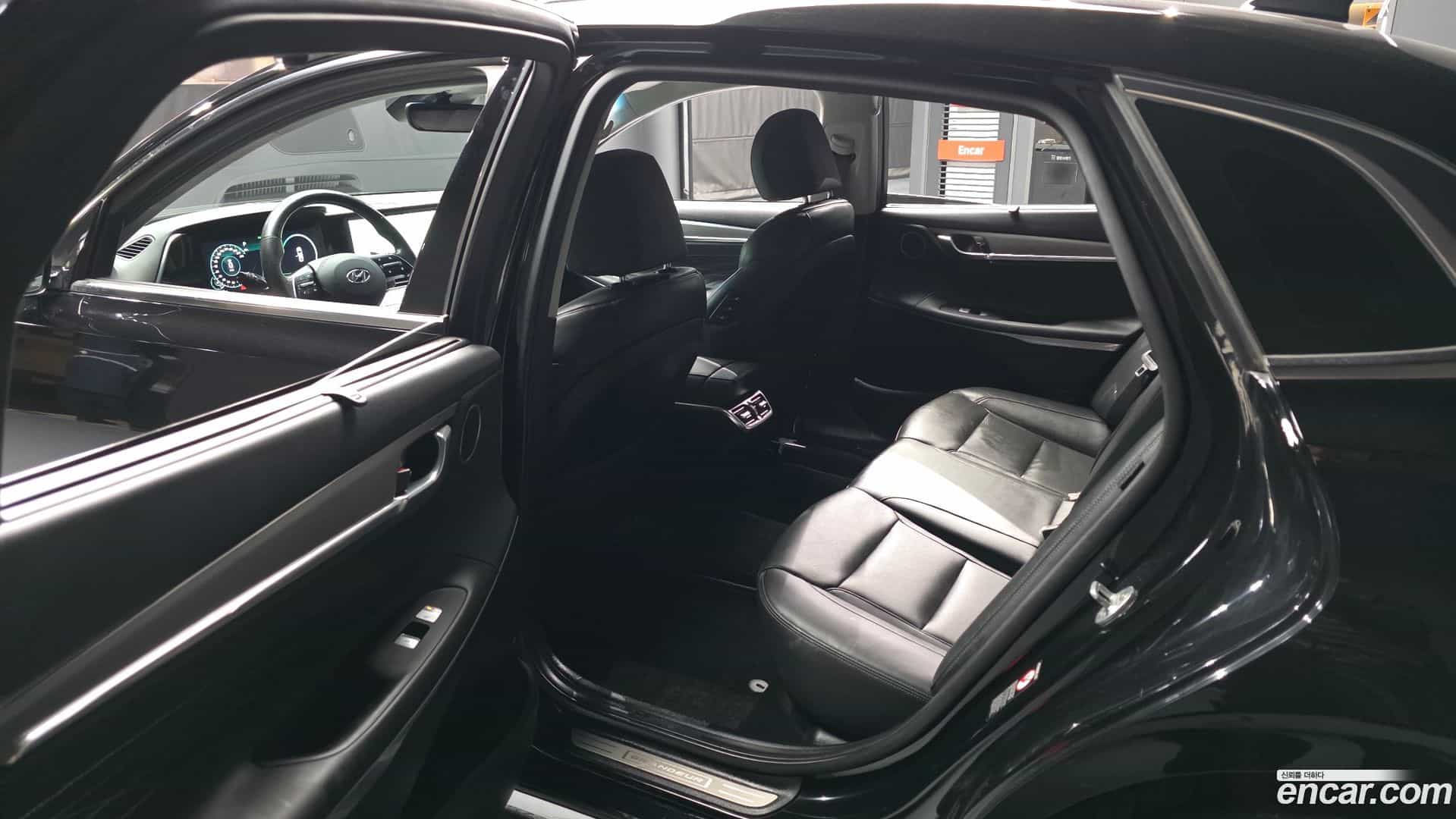 Grandeur Hyundai 2021.2-INNER-036