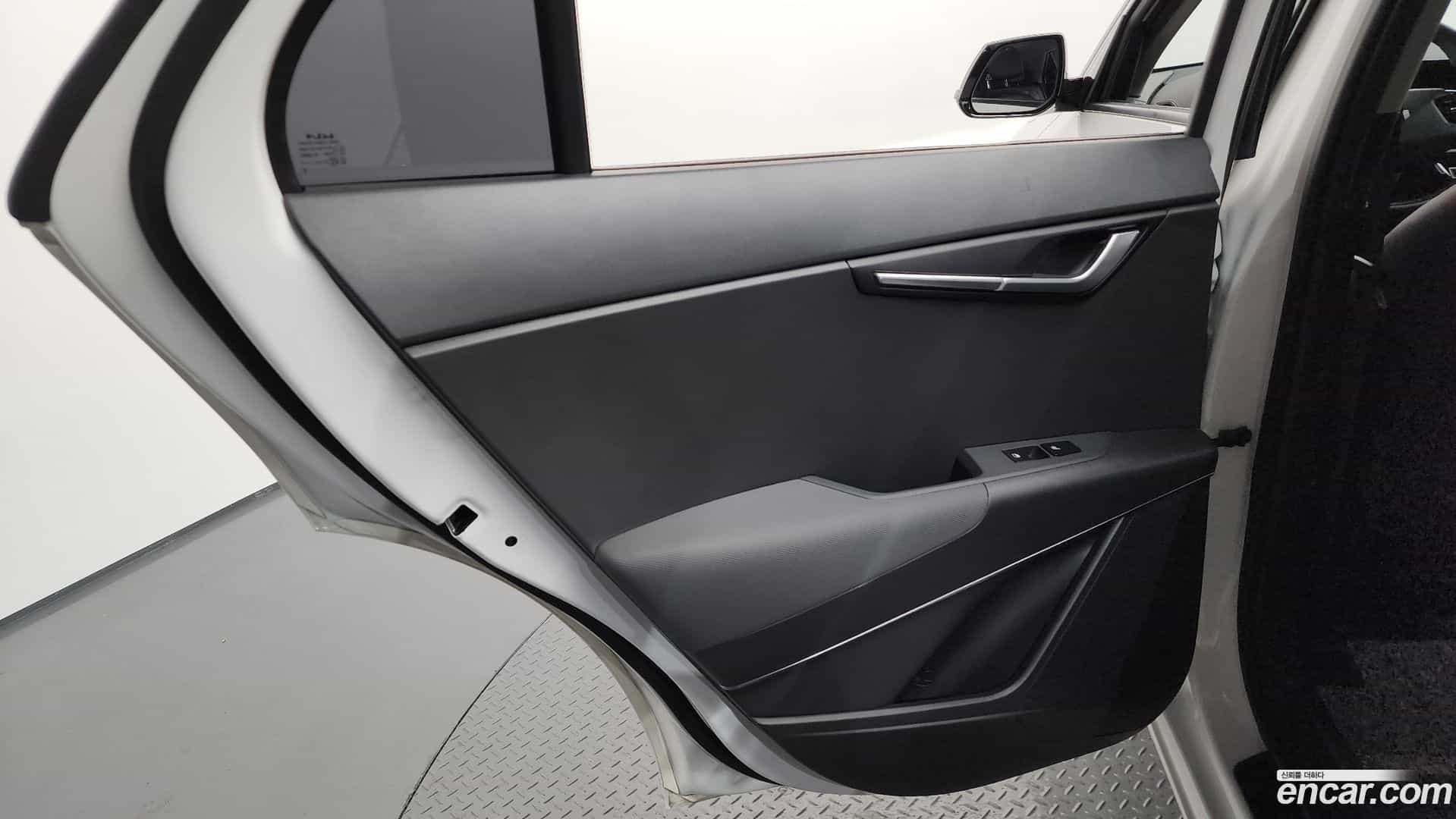 Niro Kia 2022.1-INNER-035