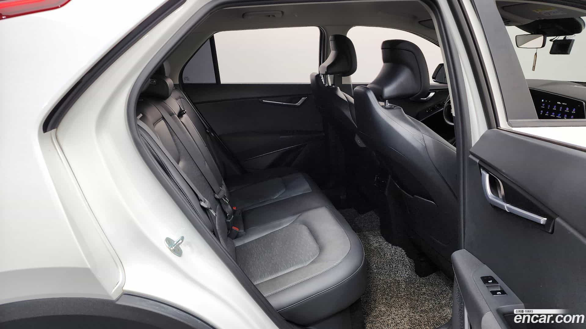 Niro Kia 2022.1-INNER-036