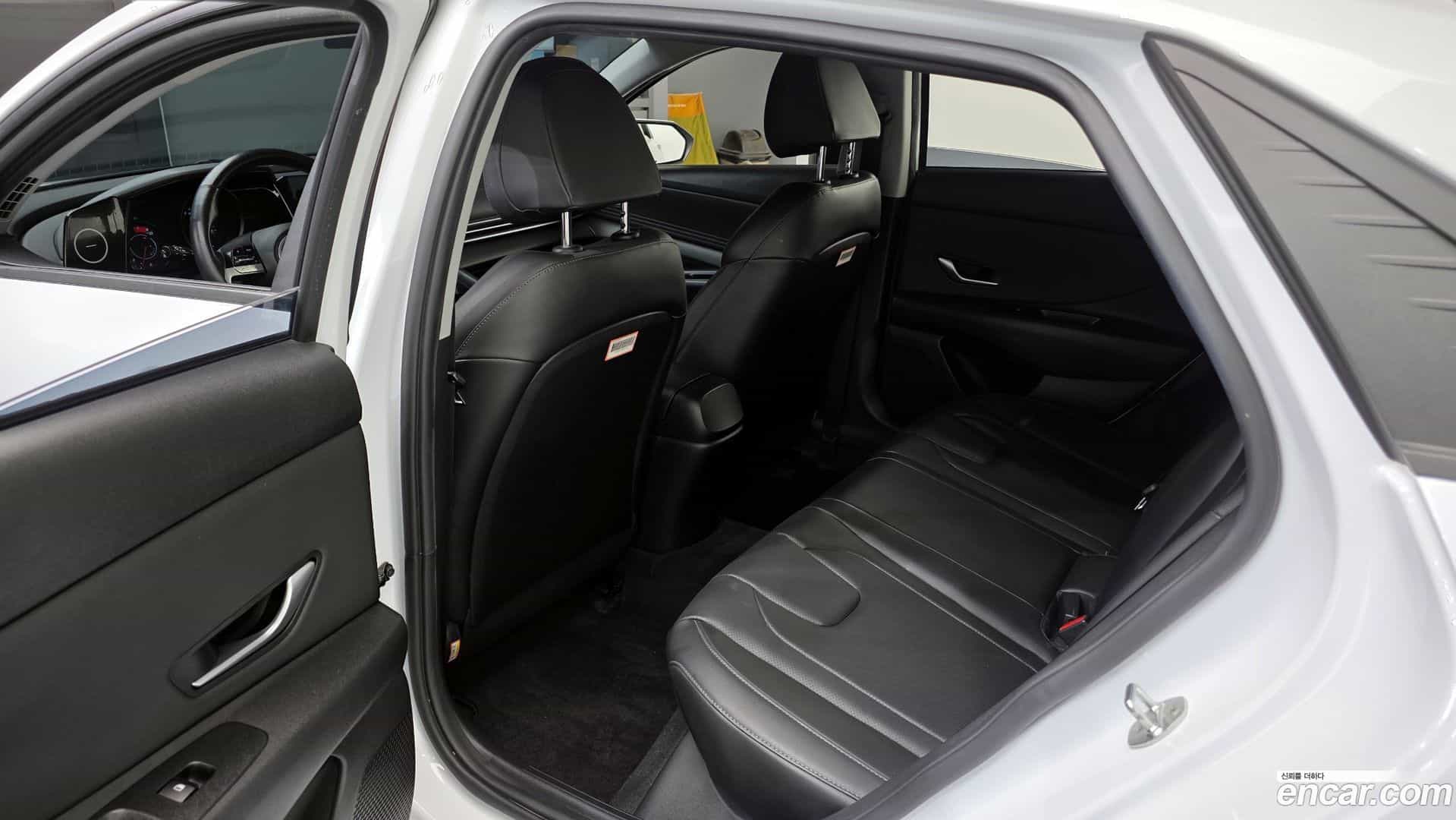 AVANTE Hyundai 2021.8-OPTION-015