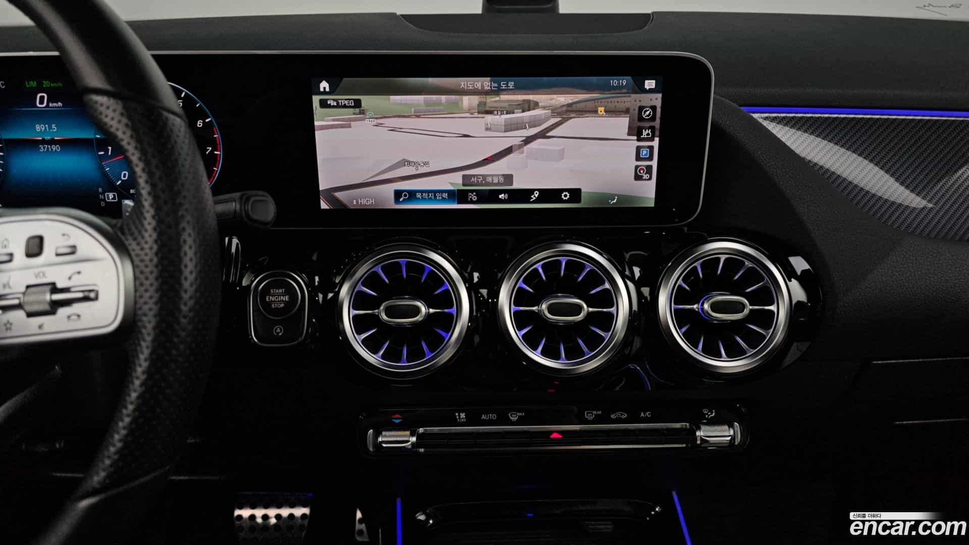 GLA-Class Mercedes-Benz 2020.8-OPTION-018