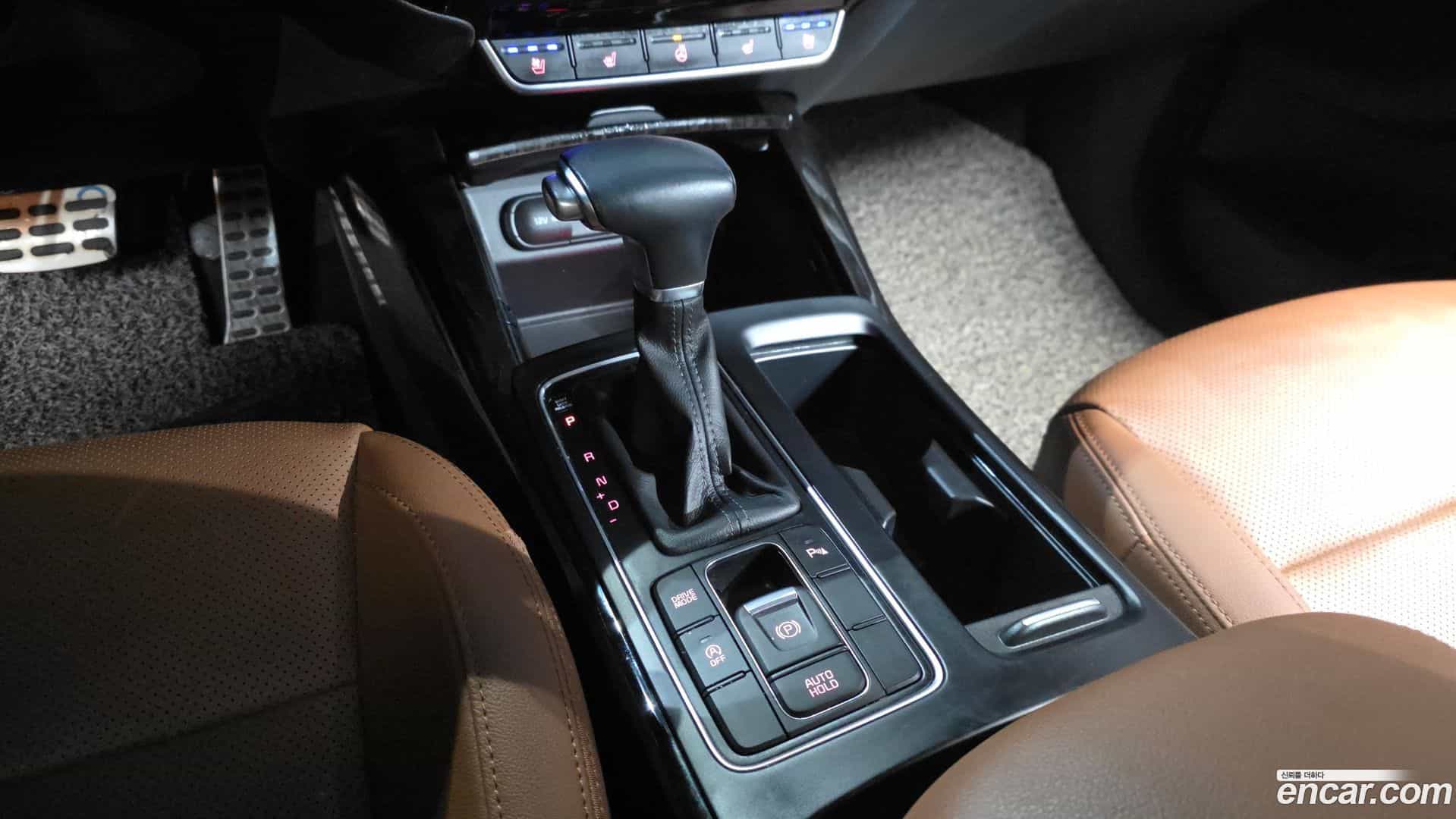 Sorento Kia 2018.6-INNER-009