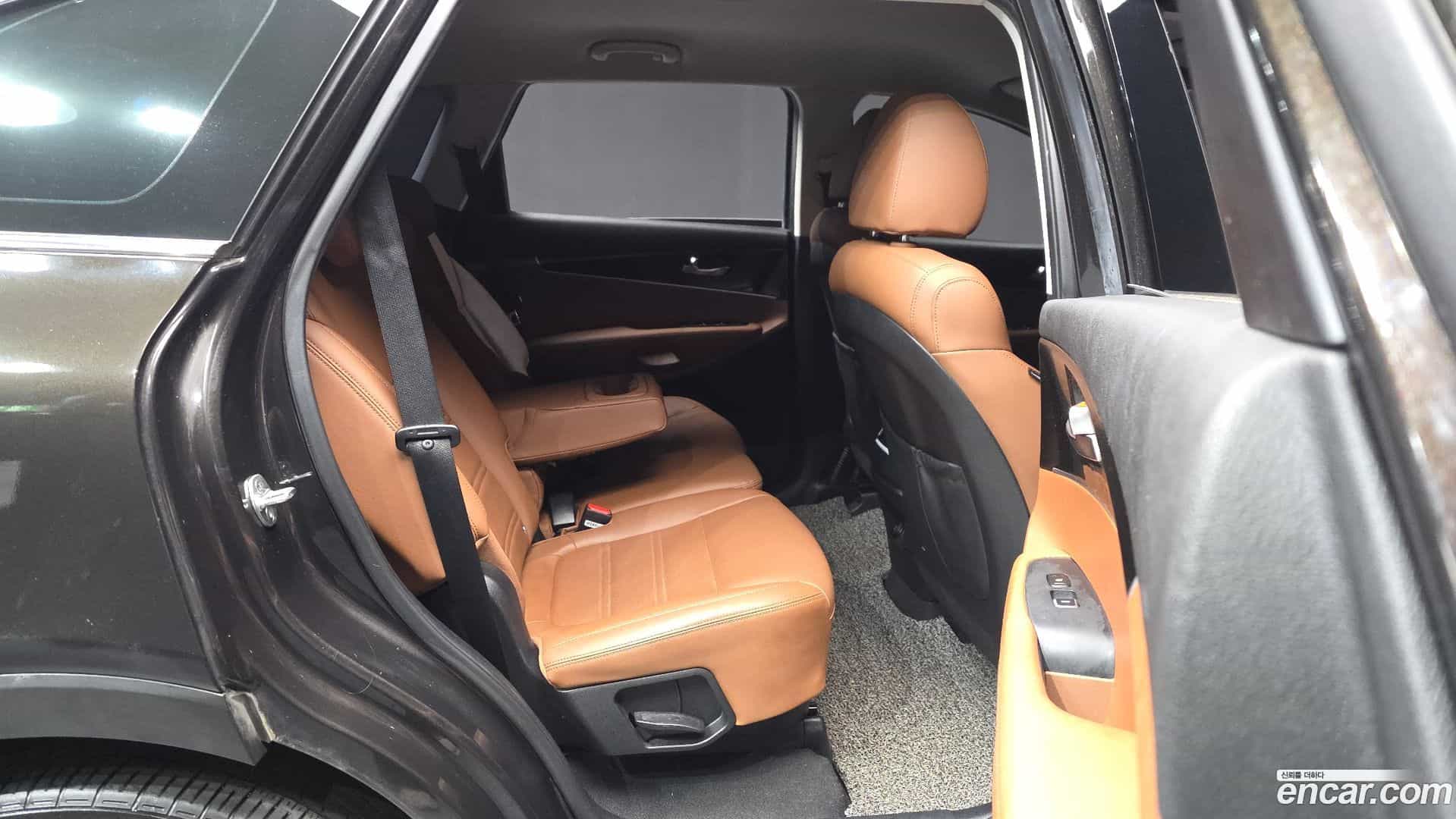 Sorento Kia 2018.6-OPTION-016