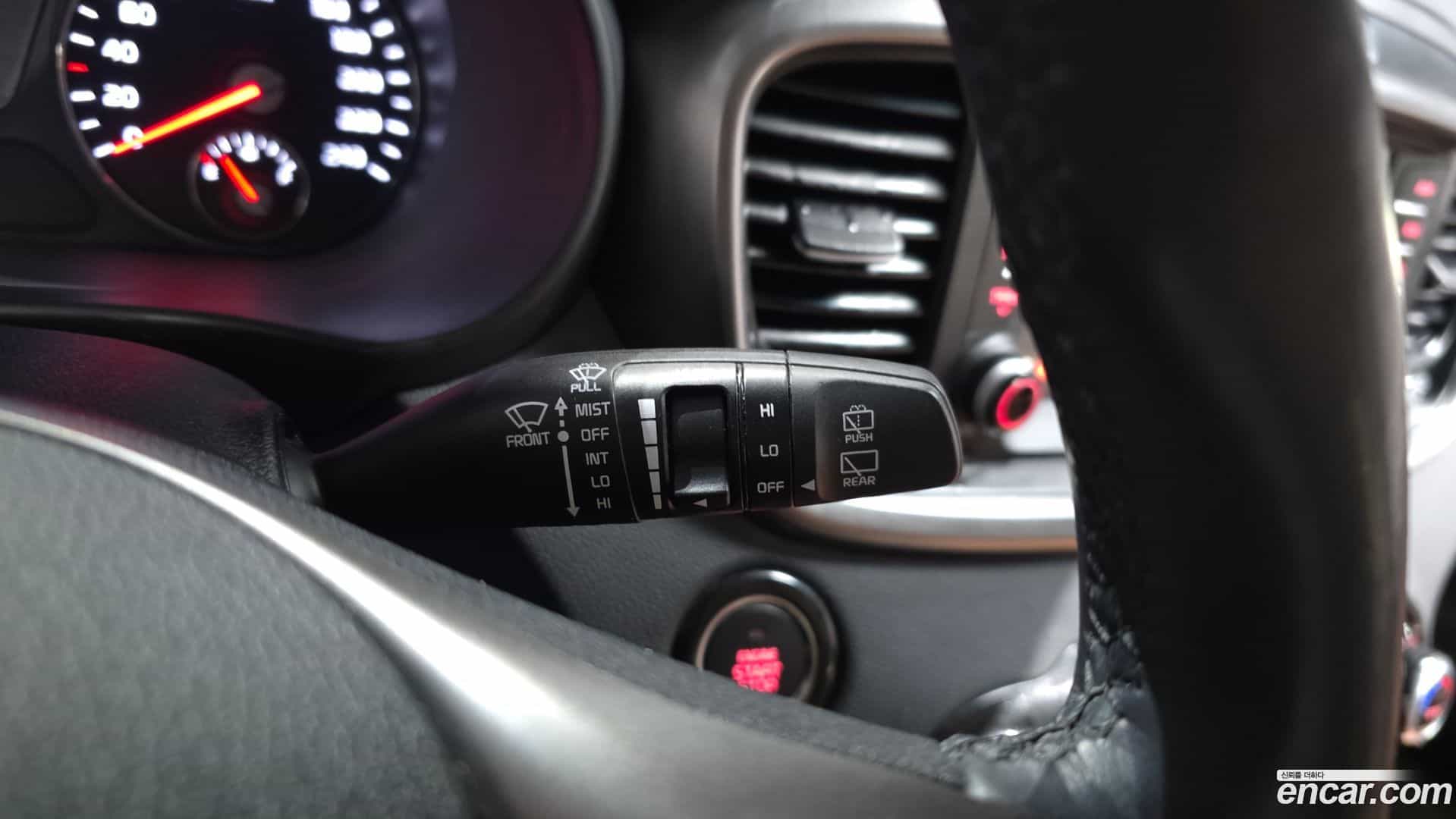 Sorento Kia 2018.6-OPTION-021