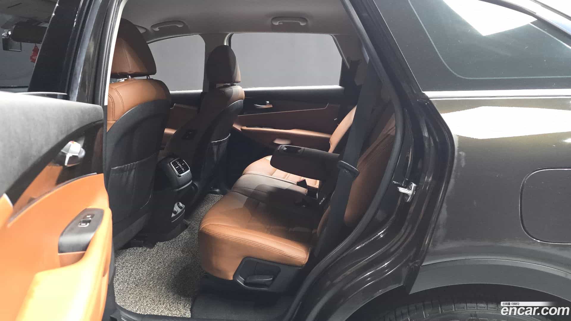 Sorento Kia 2018.6-INNER-036