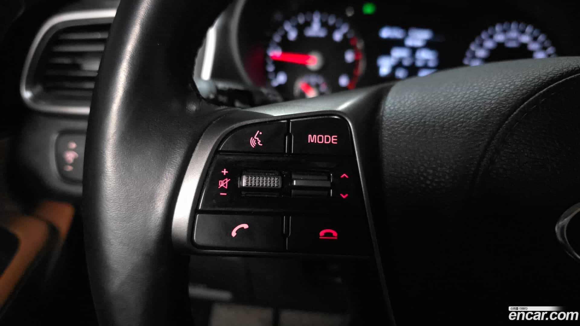 Sorento Kia 2018.6-OPTION-044