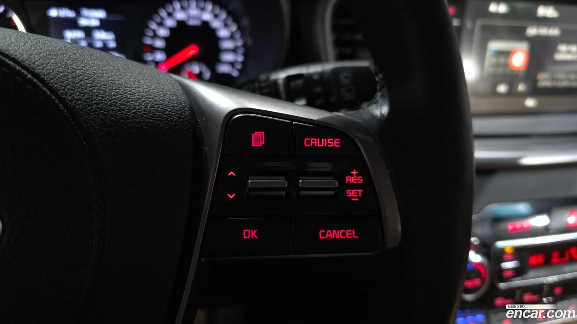 Sorento Kia 2018.6-OPTION-045