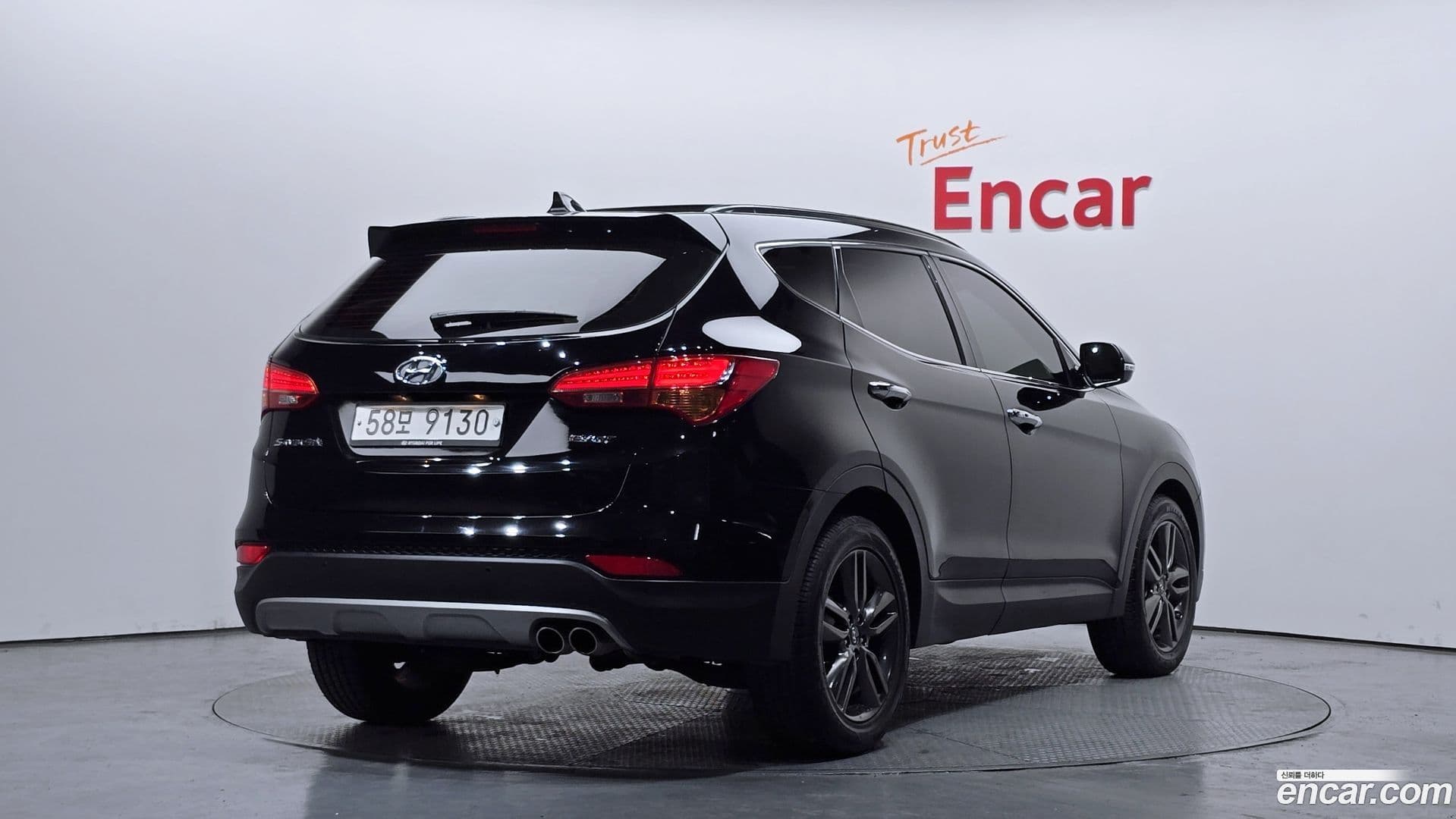 Main__Slider__Photo:Santafe Hyundai 2014.3-1