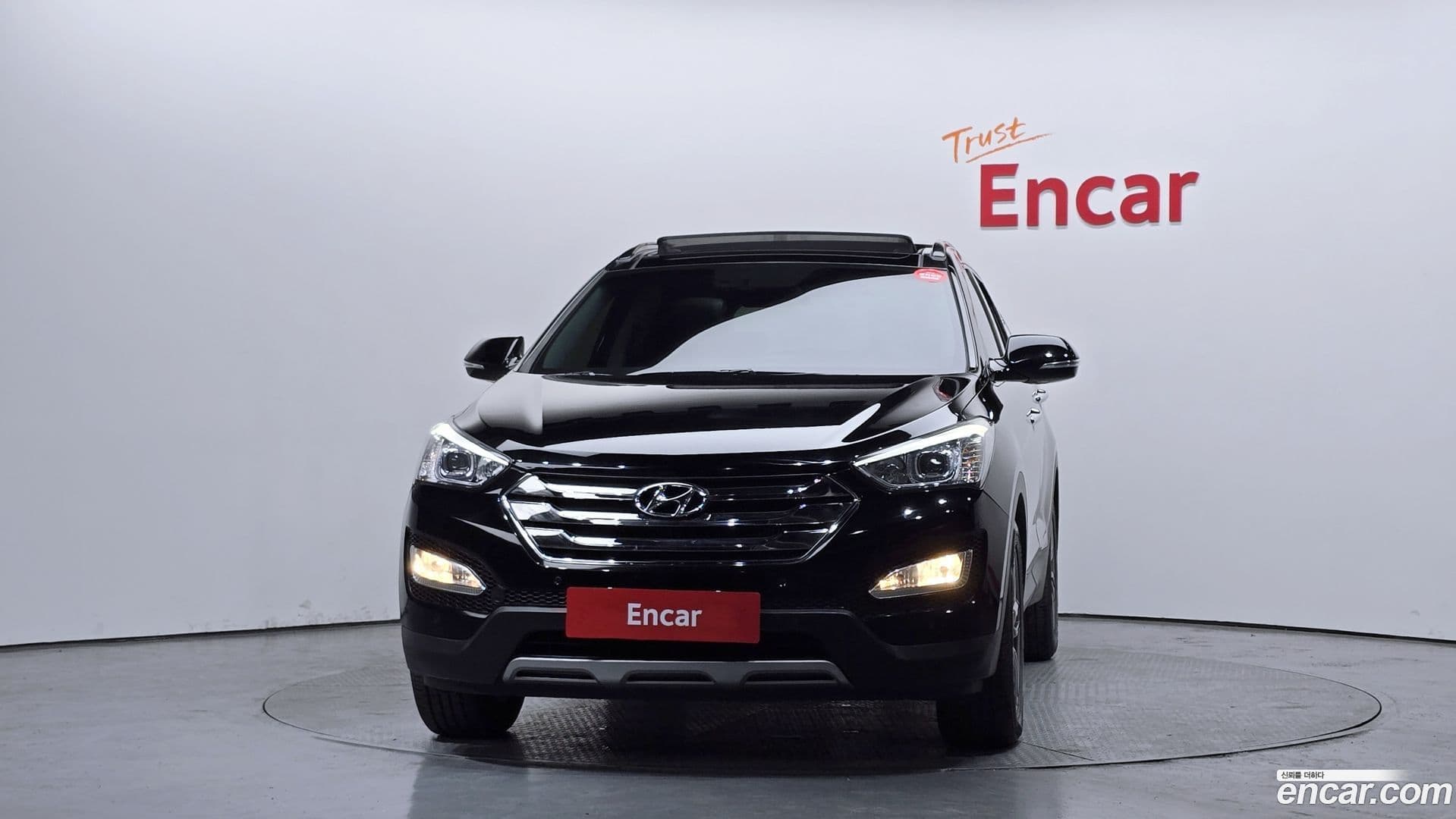 Main__Slider__Photo:Santafe Hyundai 2014.3-2