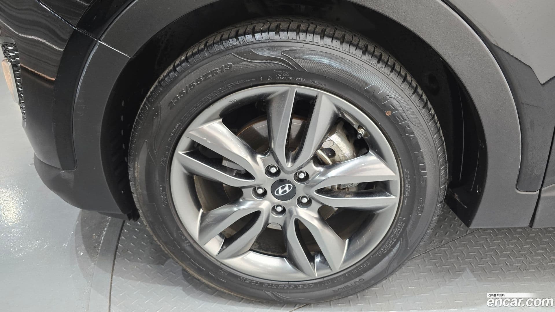 Main__Slider__Photo:Santafe Hyundai 2014.3-4