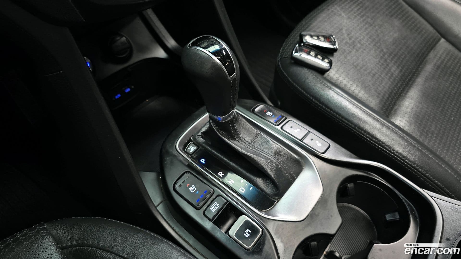 Main__Slider__Photo:Santafe Hyundai 2014.3-8