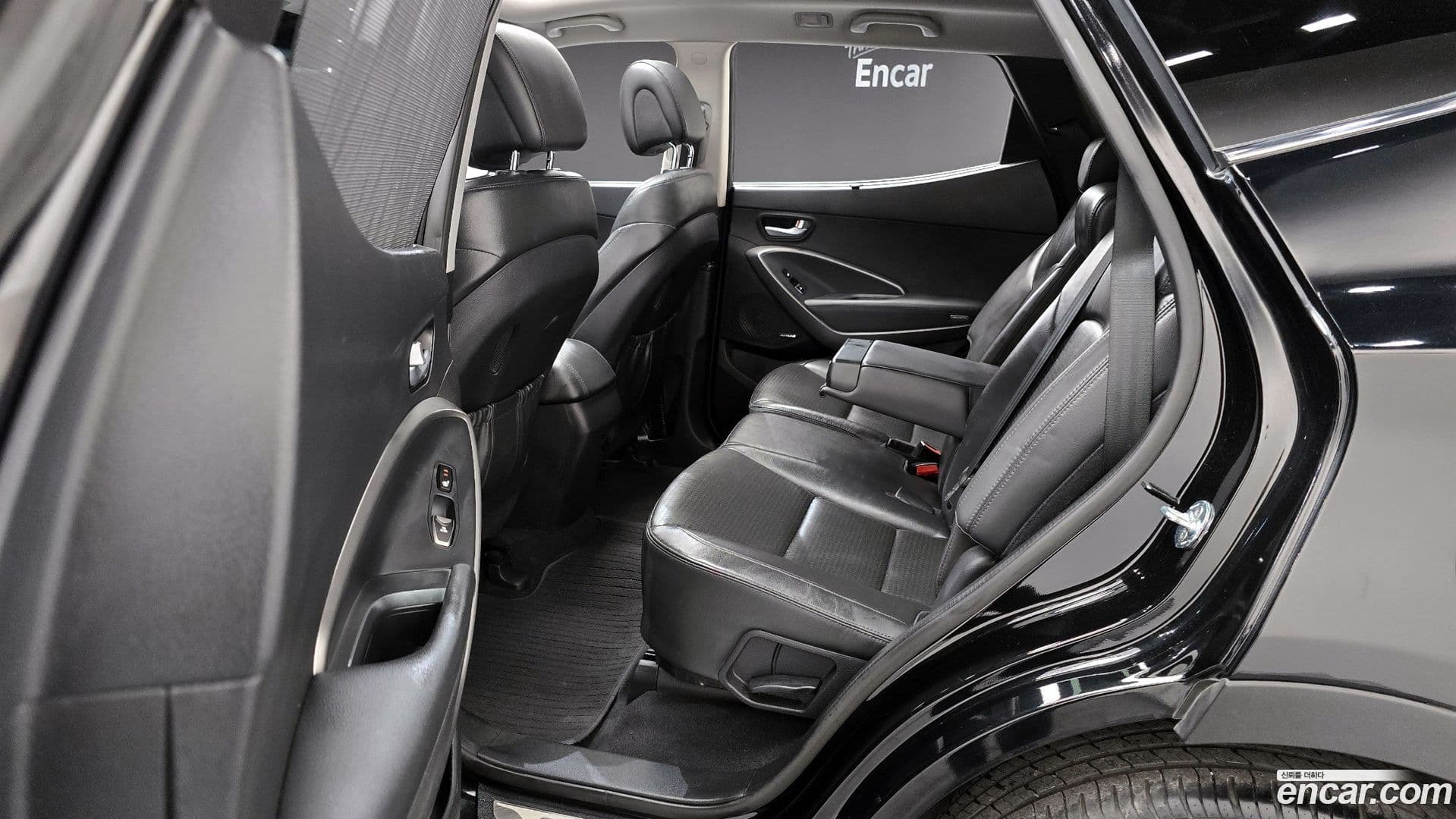 Main__Slider__Photo:Santafe Hyundai 2014.3-11