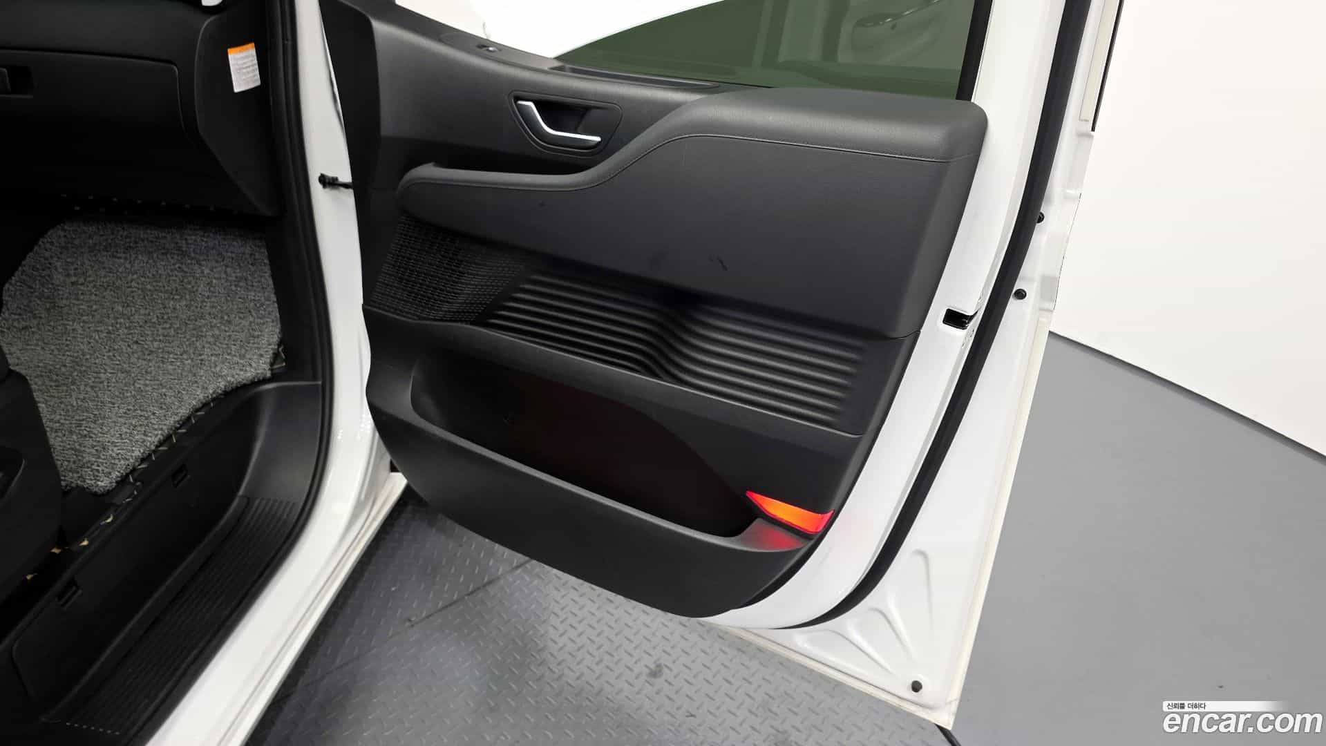Staria Hyundai 2024.2-INNER-035