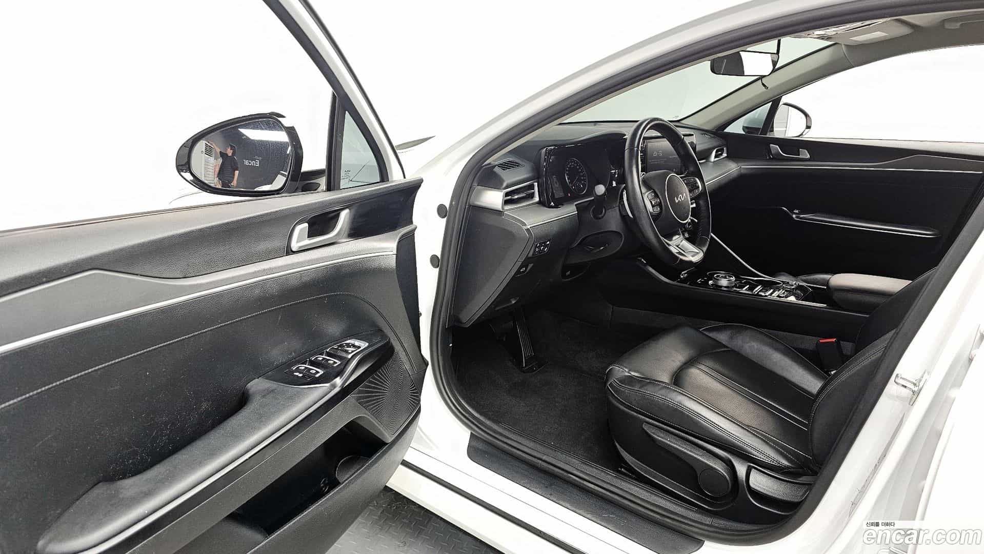 K5 Kia 2023.0-INNER-010