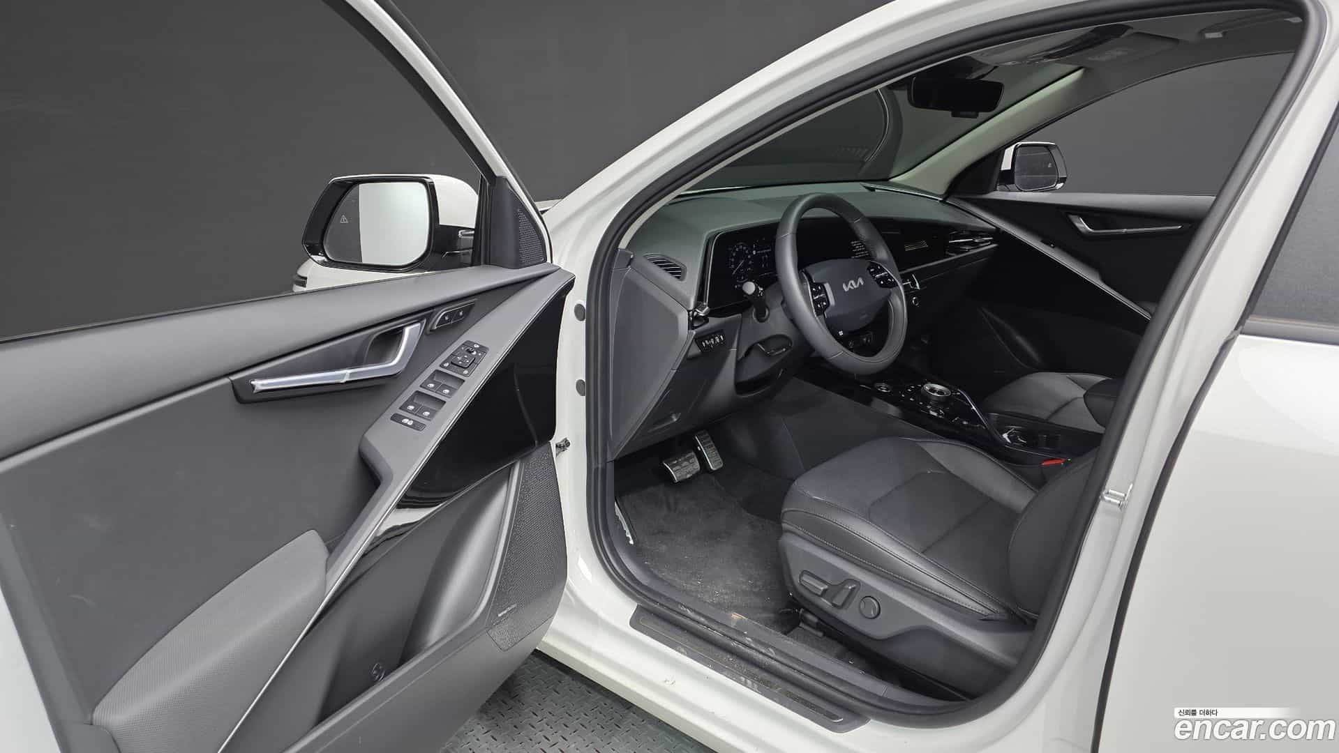 Niro Kia 2025.2-INNER-010