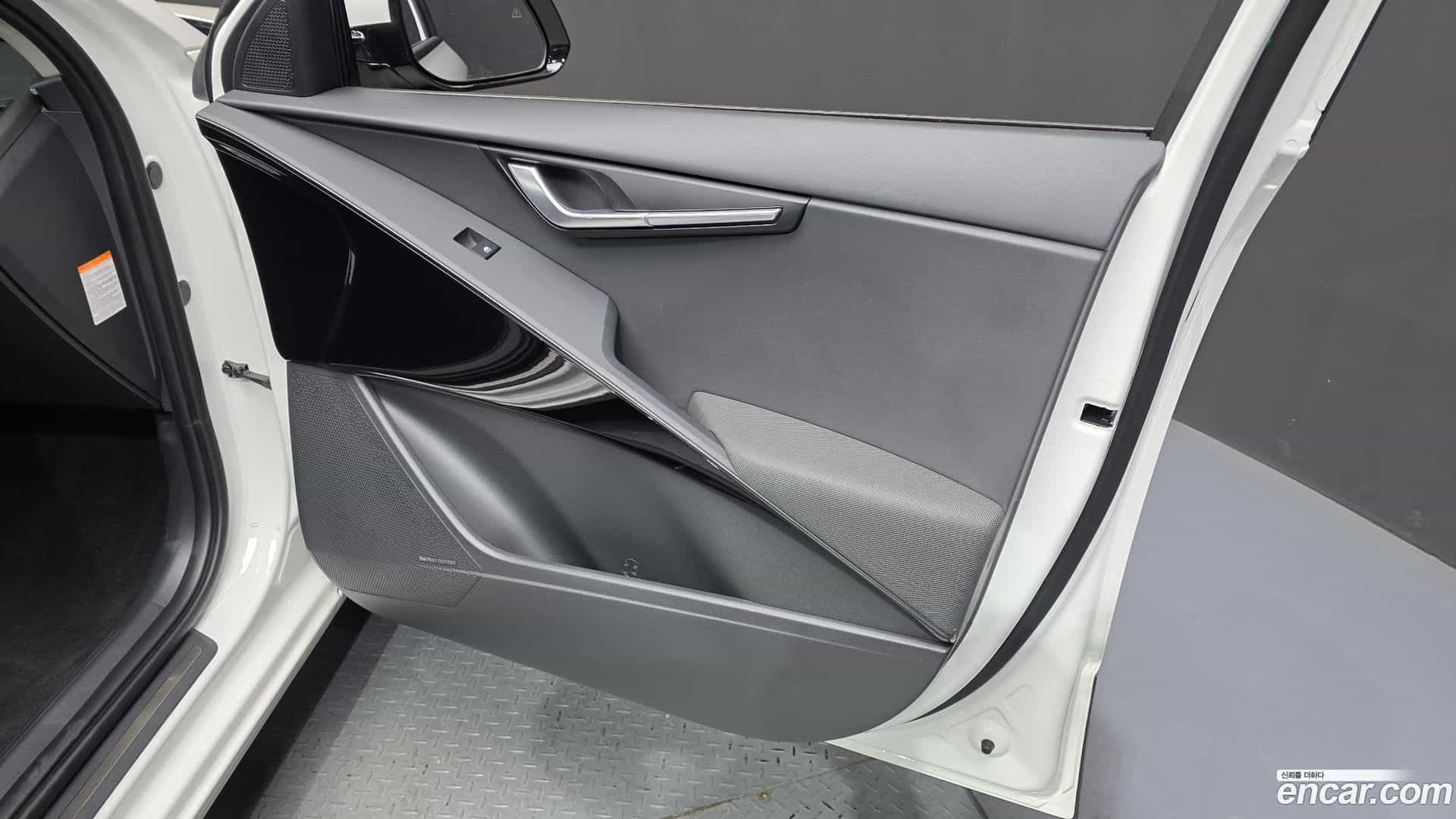Niro Kia 2025.2-INNER-034