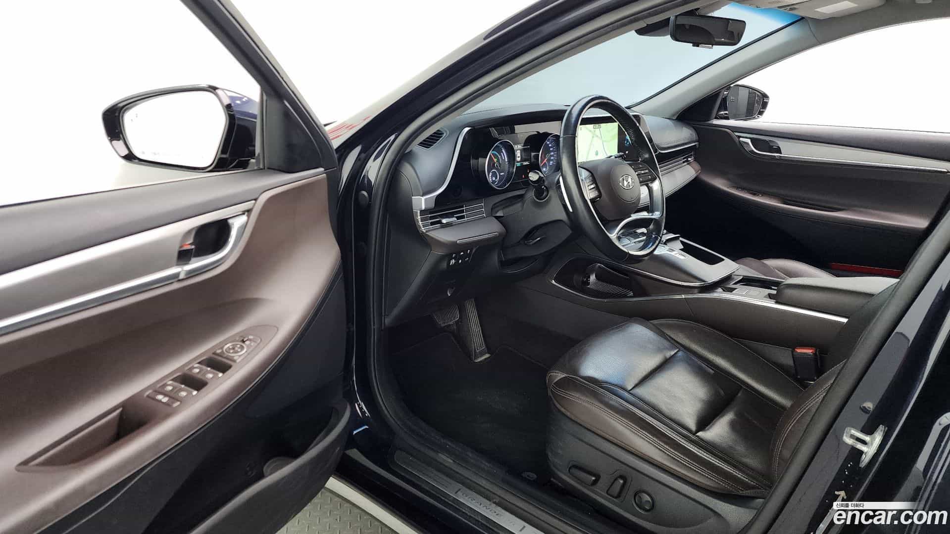 Grandeur Hyundai 2021.1-INNER-010