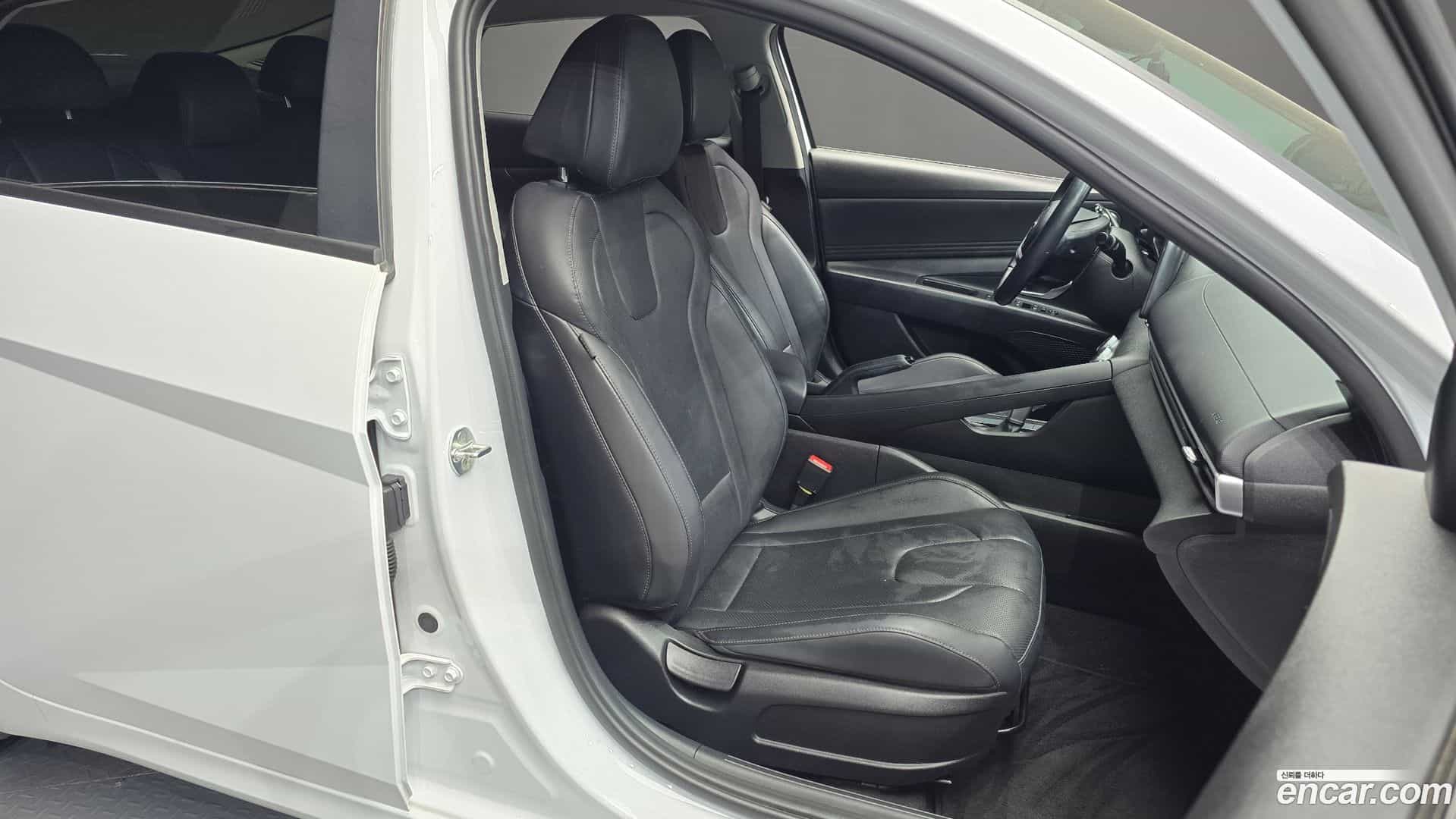 AVANTE Hyundai 2020.8-OPTION-016