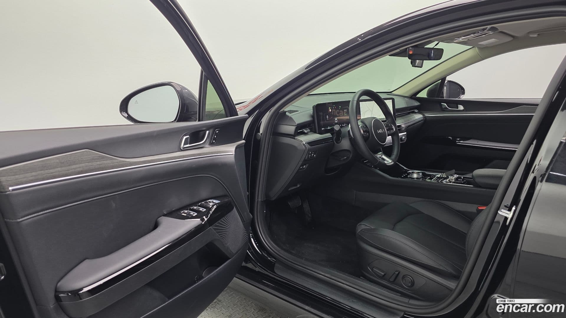 Main__Slider__Photo:K5 Kia 2025.2-9