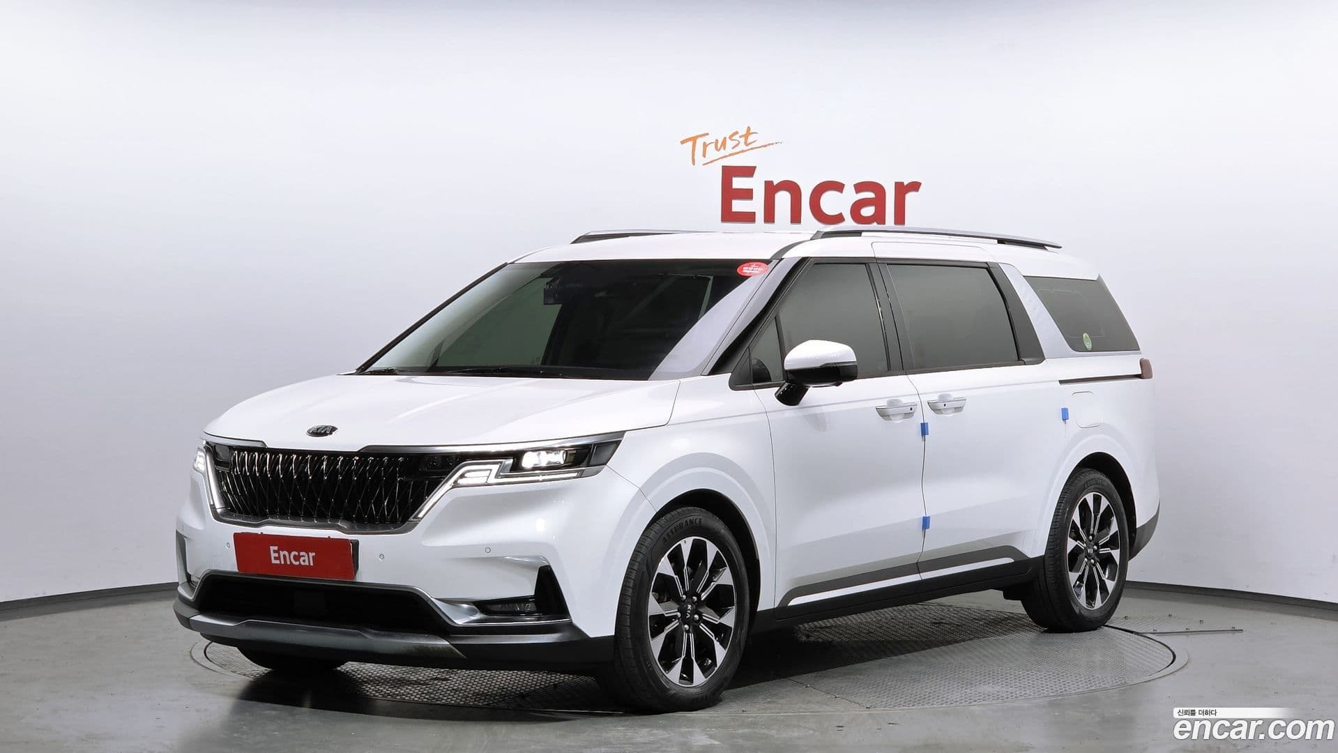 Main__Slider__Photo:Canival Kia 2020.10-0