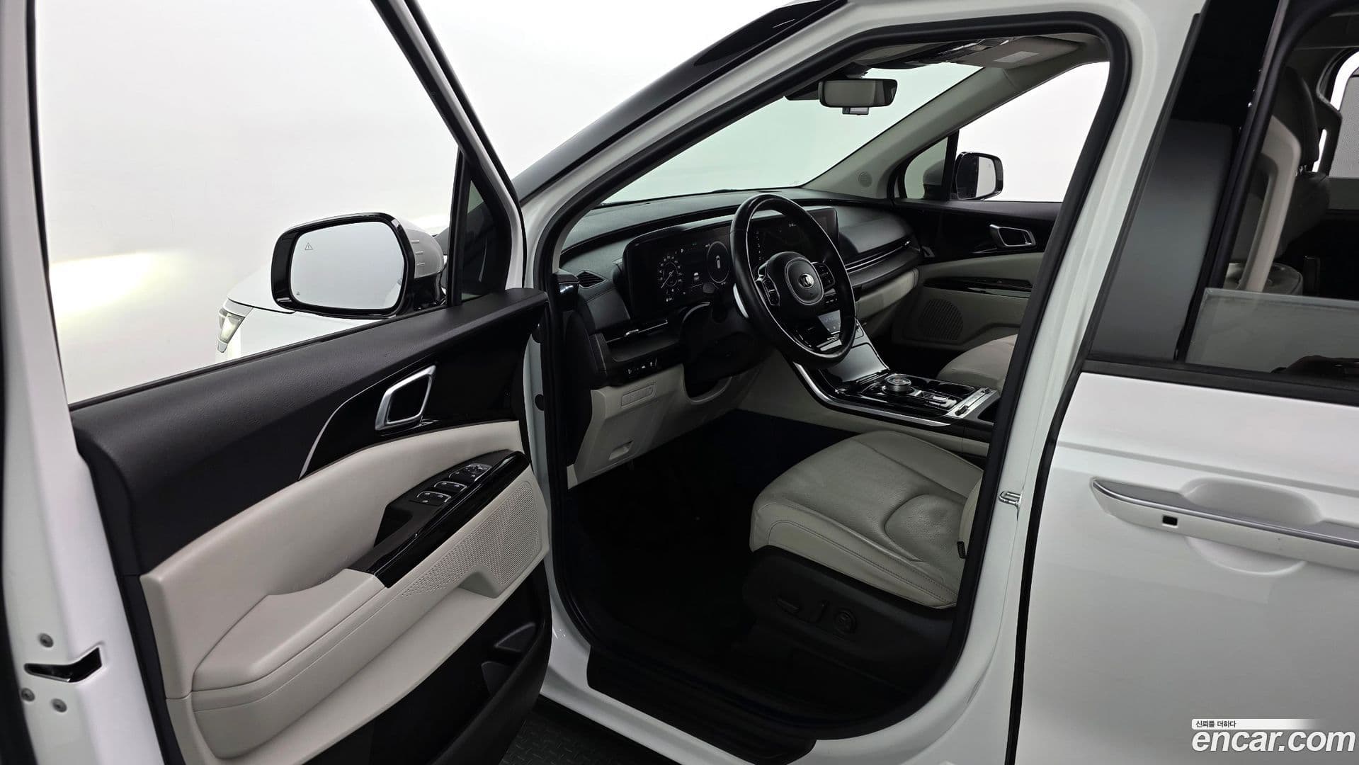 Main__Slider__Photo:Canival Kia 2020.10-9