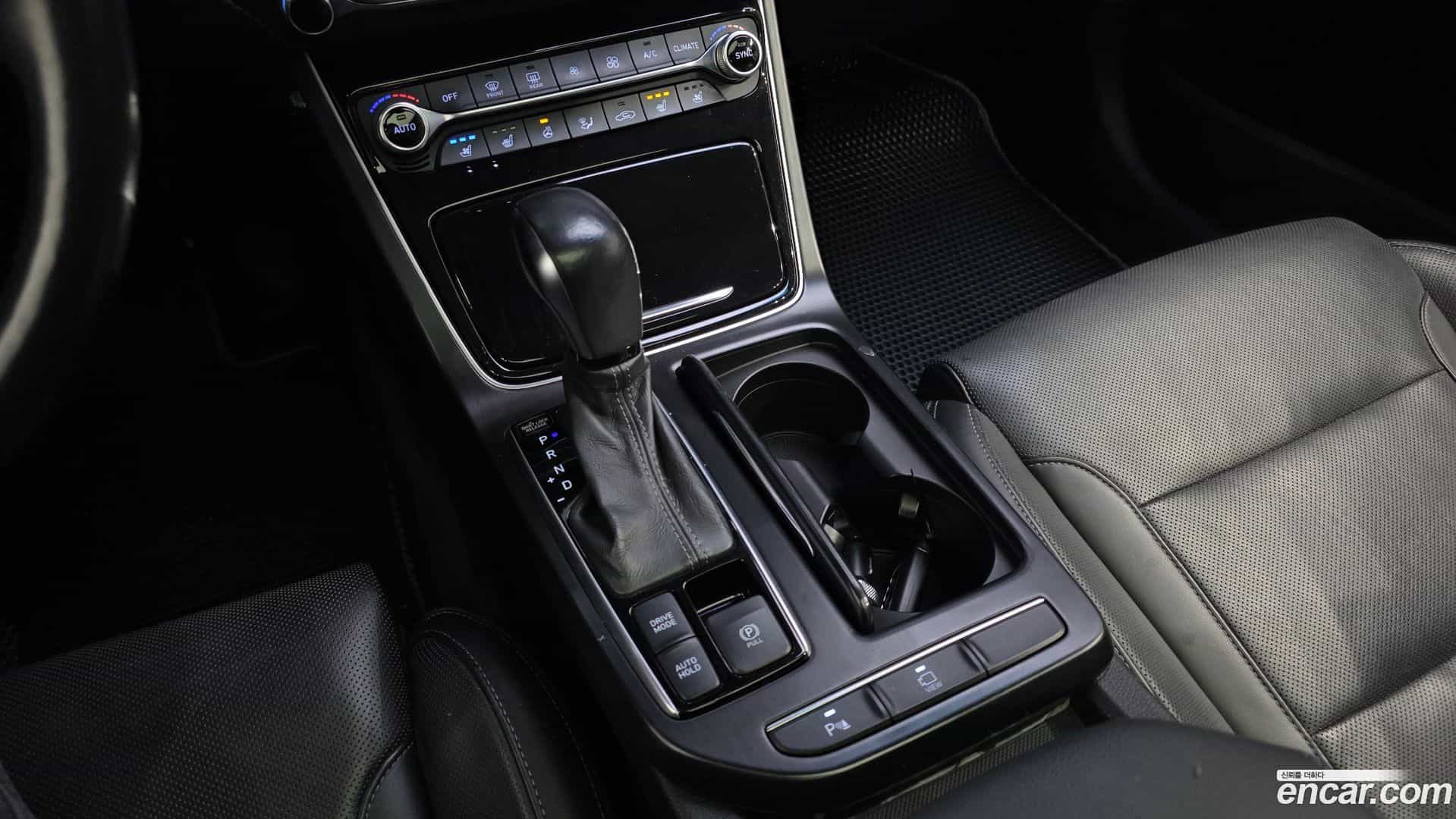 Grandeur Hyundai 2017.5-INNER-009