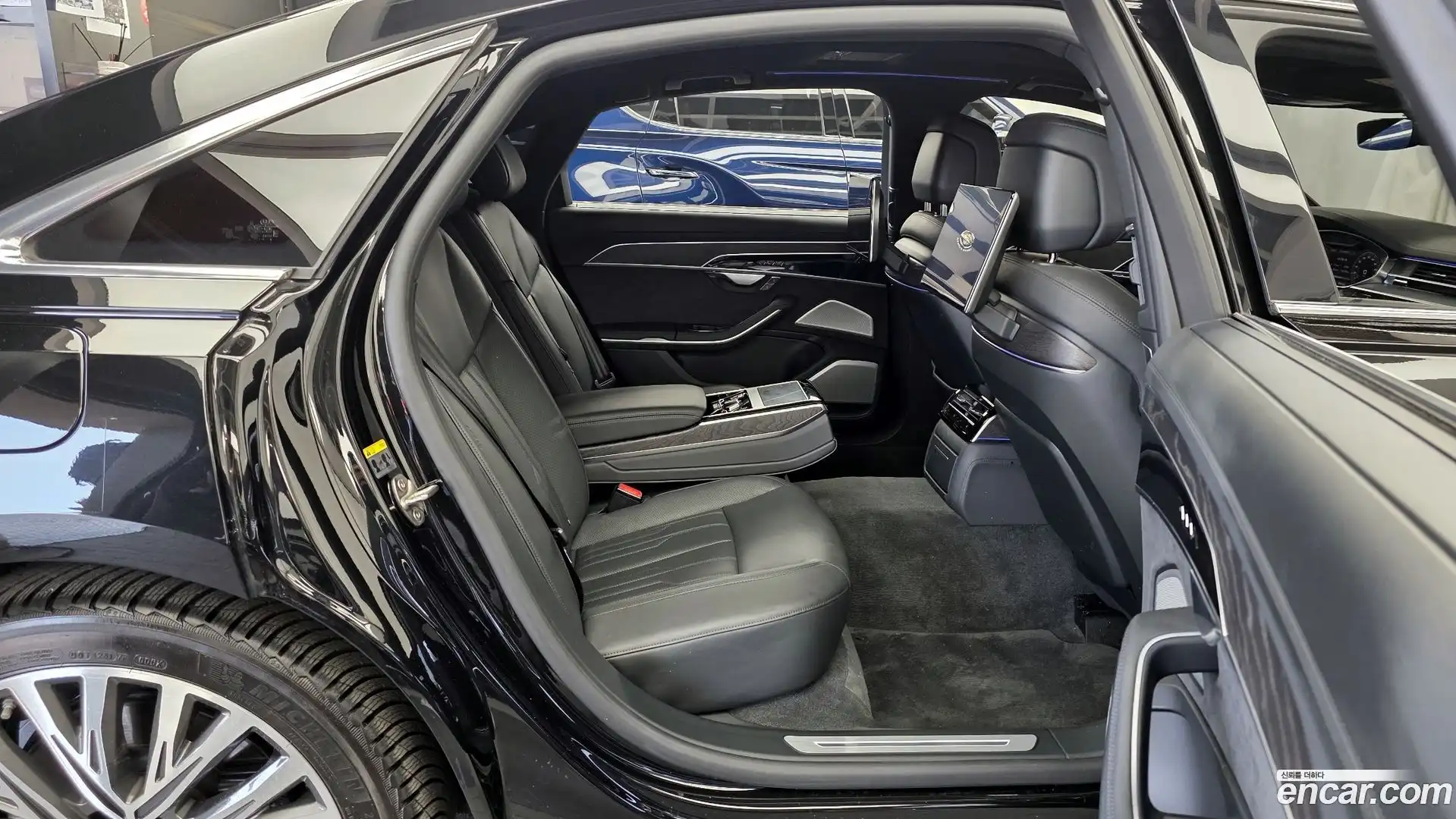 A8 Audi 2023.6-OPTION-016