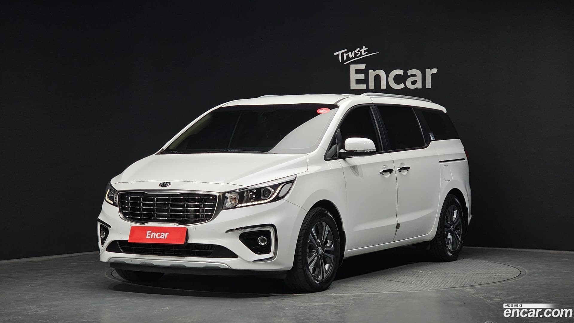 Main__Slider__Photo:Canival Kia 2019.10-0