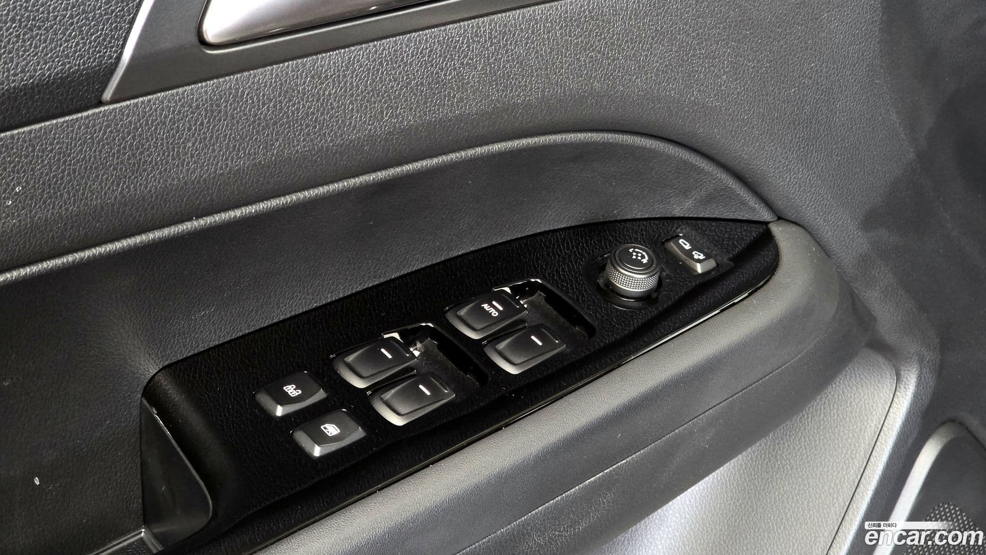Main__Slider__Photo:Rexton KG Mobility 2023.5-28
