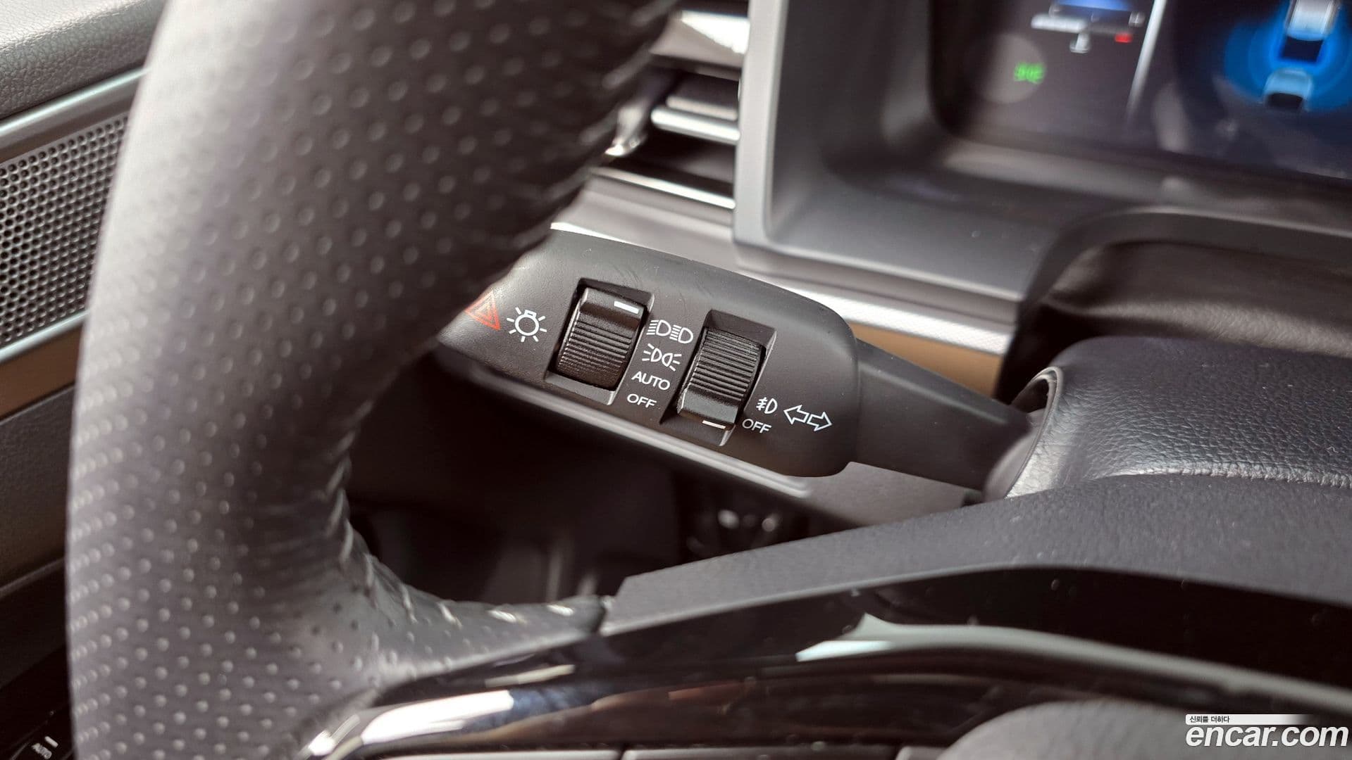 Main__Slider__Photo:Rexton KG Mobility 2023.5-31