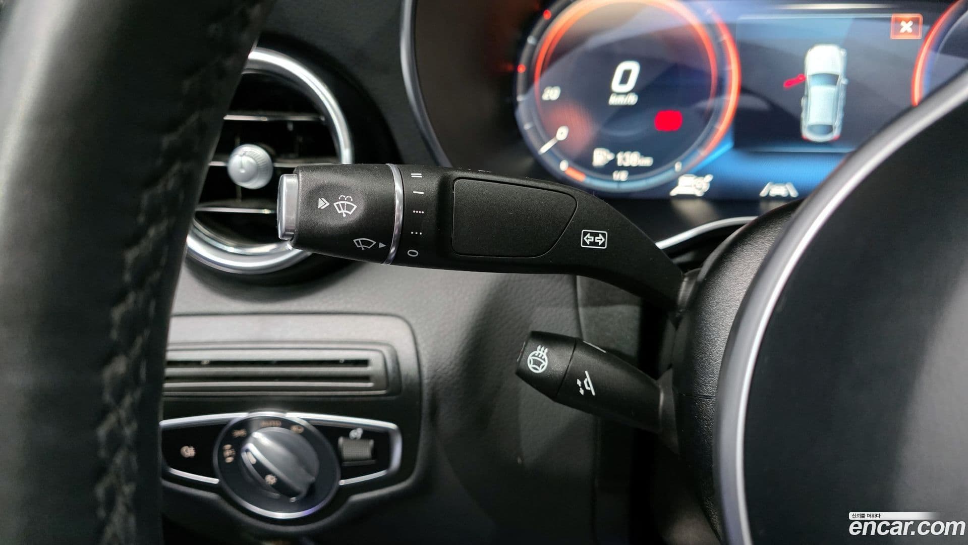Main__Slider__Photo:GLC-Class Mercedes-Benz 2021.4-30