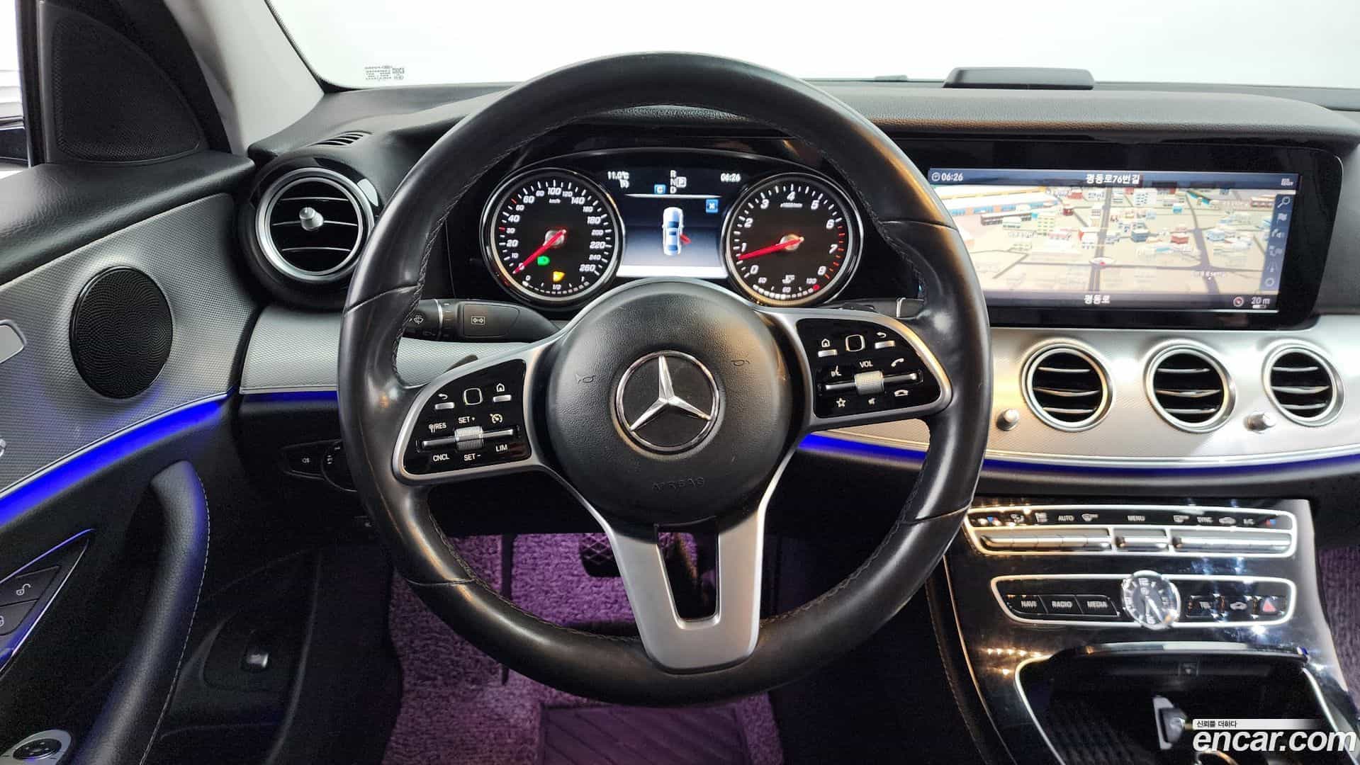 E-Class Mercedes-Benz 2019.6-OPTION-016