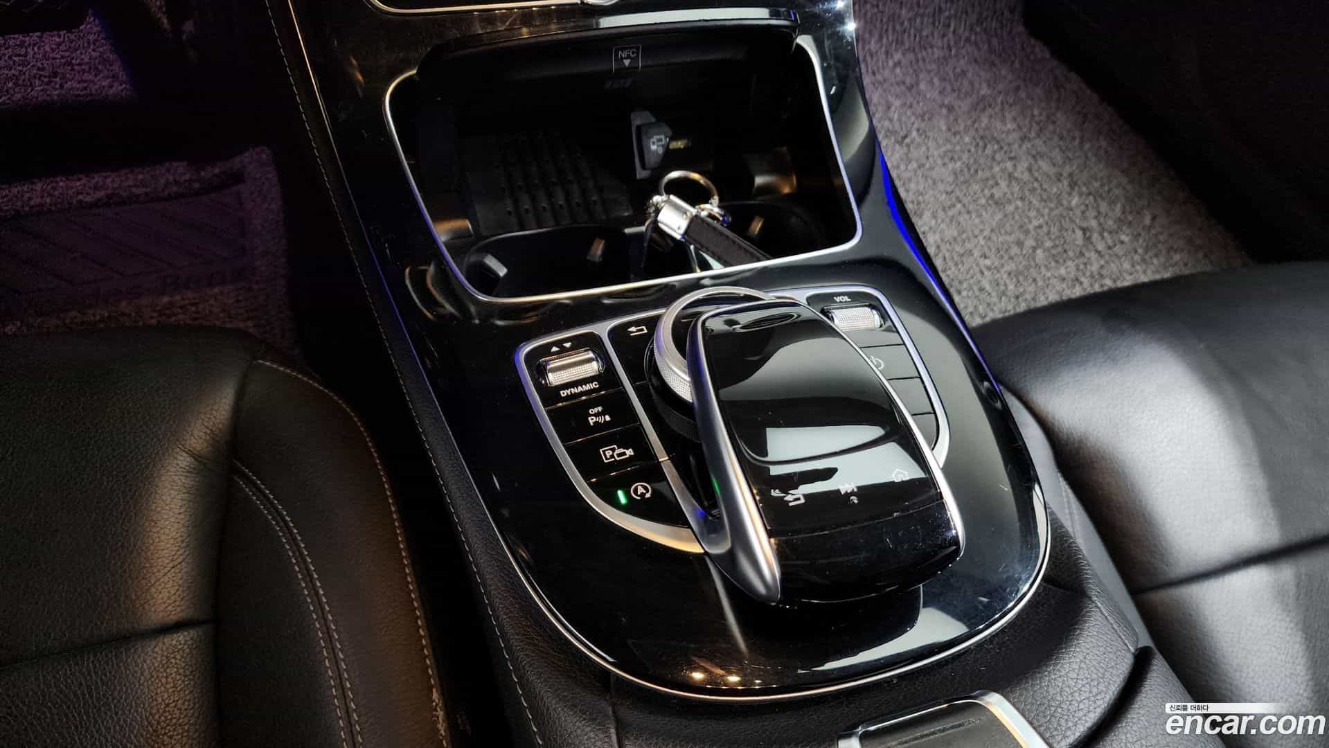 E-Class Mercedes-Benz 2019.6-OPTION-047