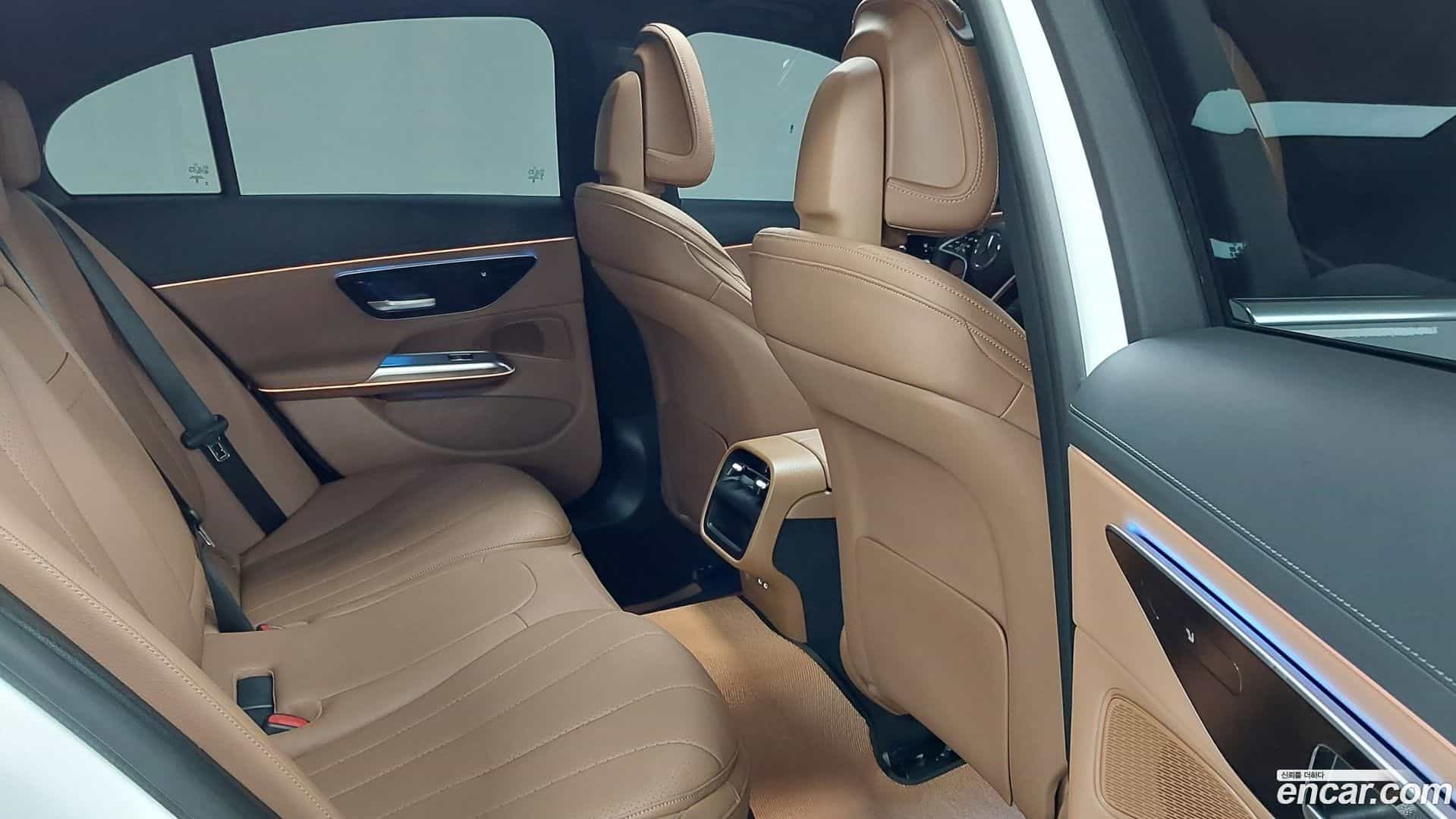 E-Class Mercedes-Benz 2024.8-INNER-010
