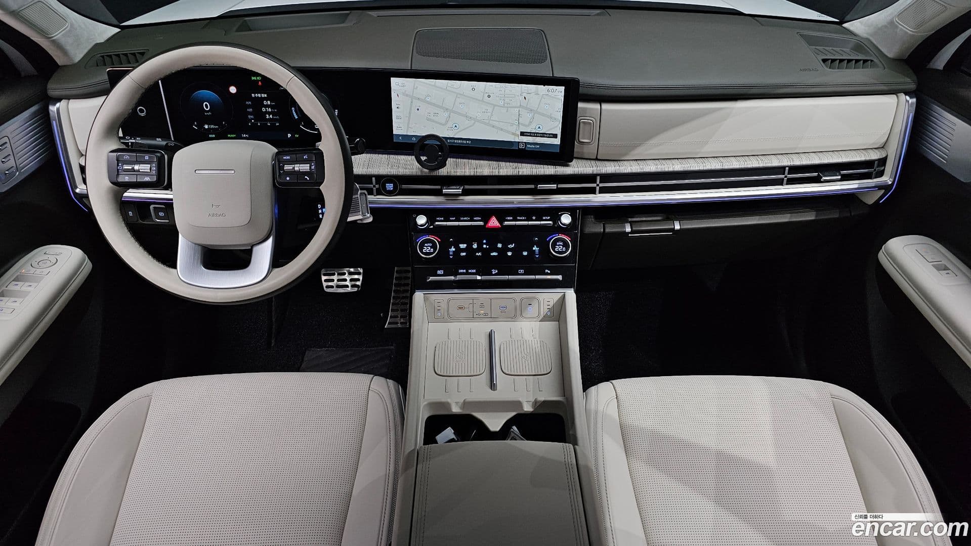Main__Slider__Photo:Santafe Hyundai 2024.3-6