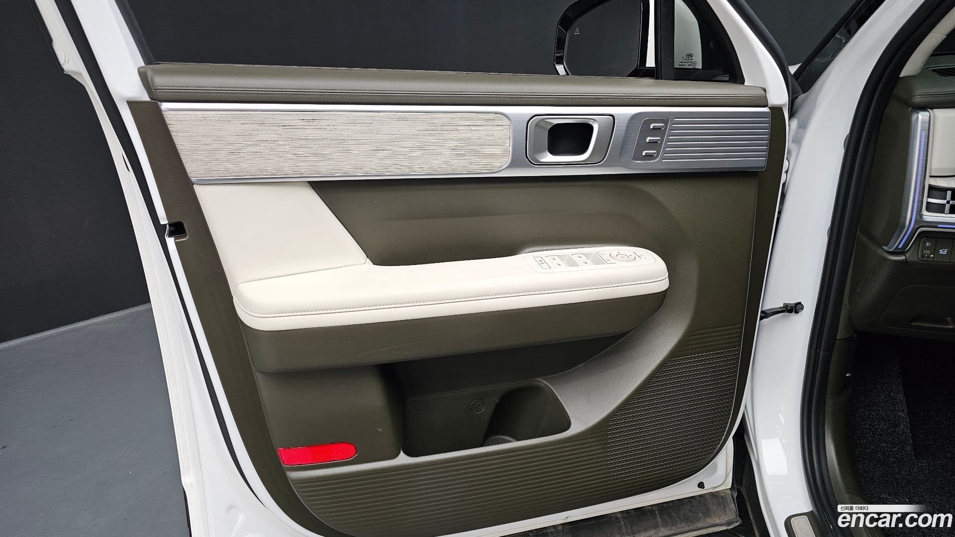 Main__Slider__Photo:Santafe Hyundai 2024.3-23