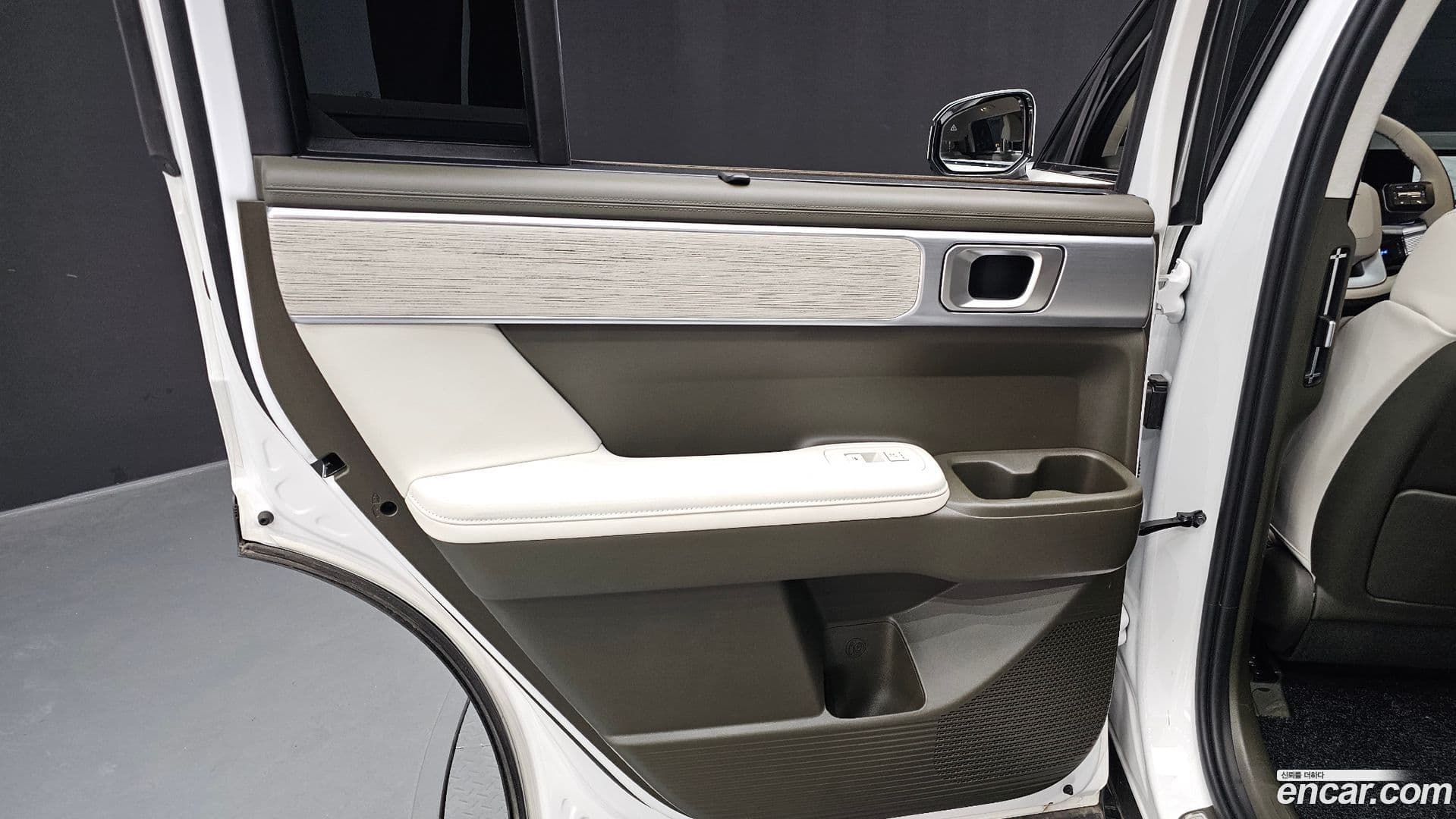 Main__Slider__Photo:Santafe Hyundai 2024.3-24
