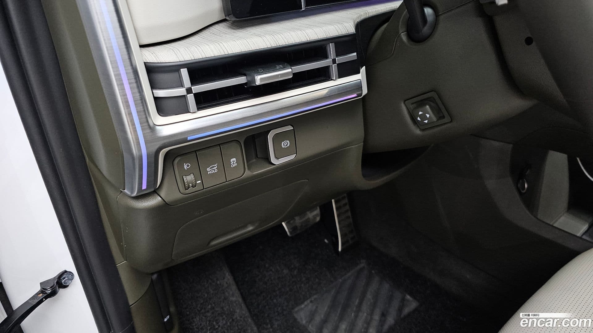 Main__Slider__Photo:Santafe Hyundai 2024.3-26