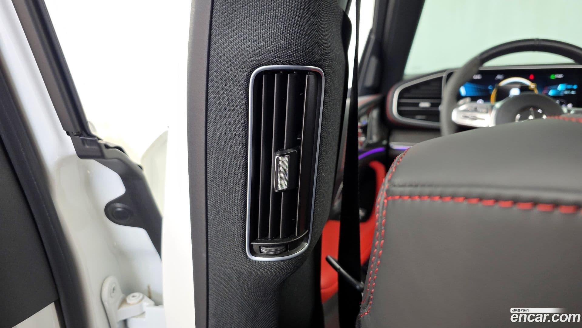 Main__Slider__Photo:GLE-Class Mercedes-Benz 2021.4-30