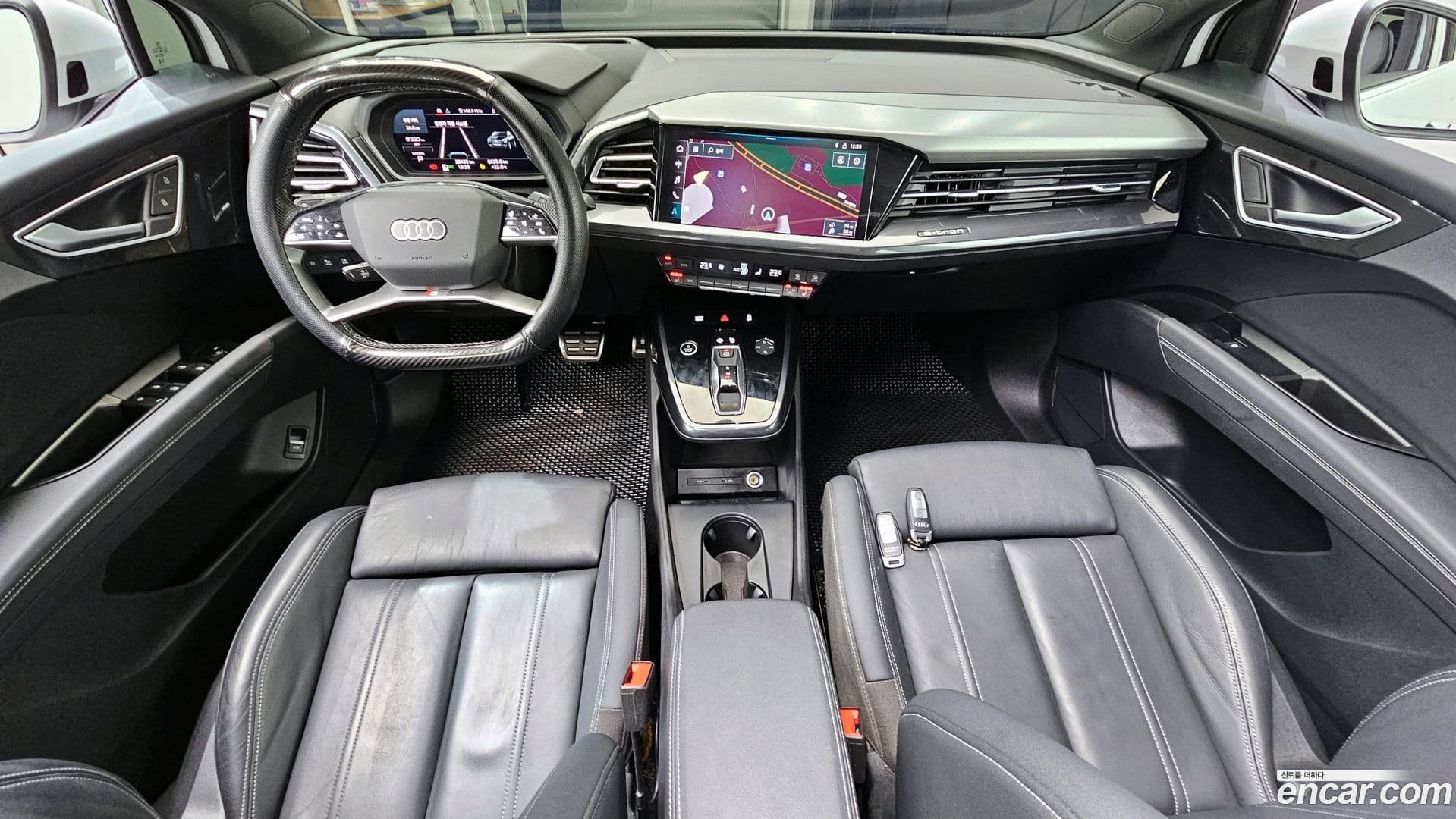 Main__Slider__Photo:Q4 e-tron Audi 2023.11-6