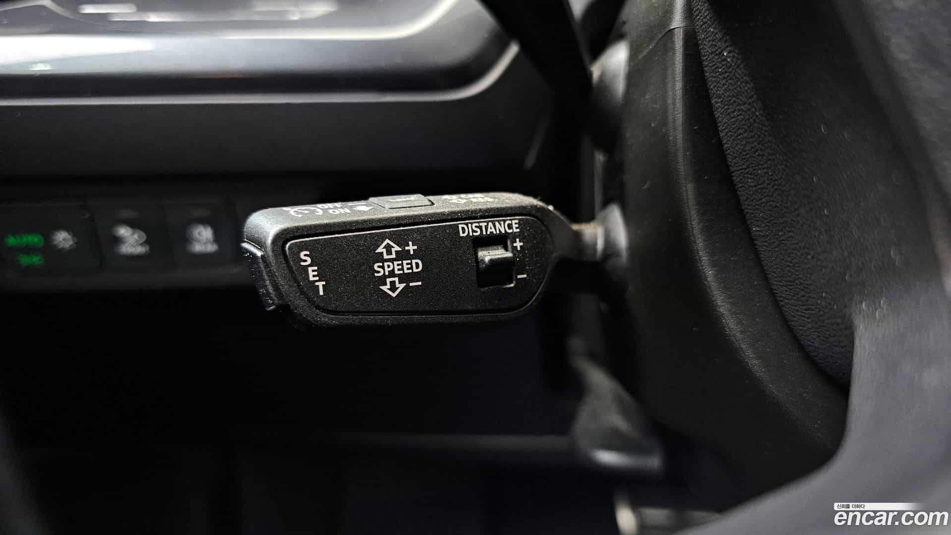Q4 e-tron Audi 2023.11-OPTION-017