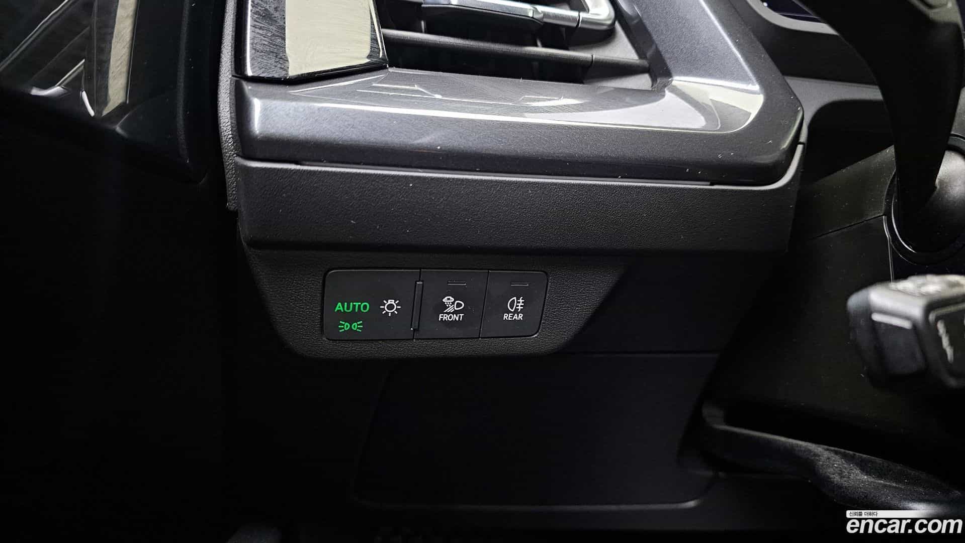Q4 e-tron Audi 2023.11-OPTION-040