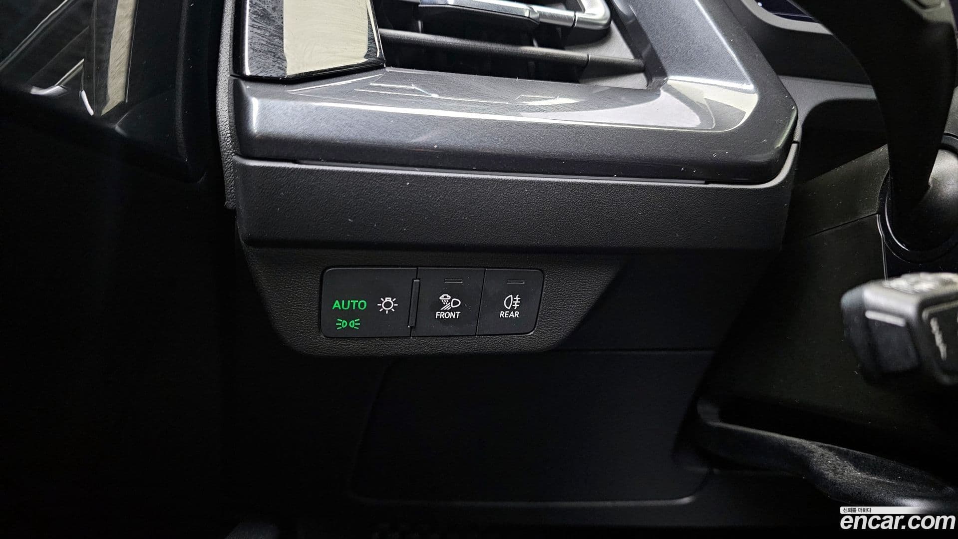 Main__Slider__Photo:Q4 e-tron Audi 2023.11-26