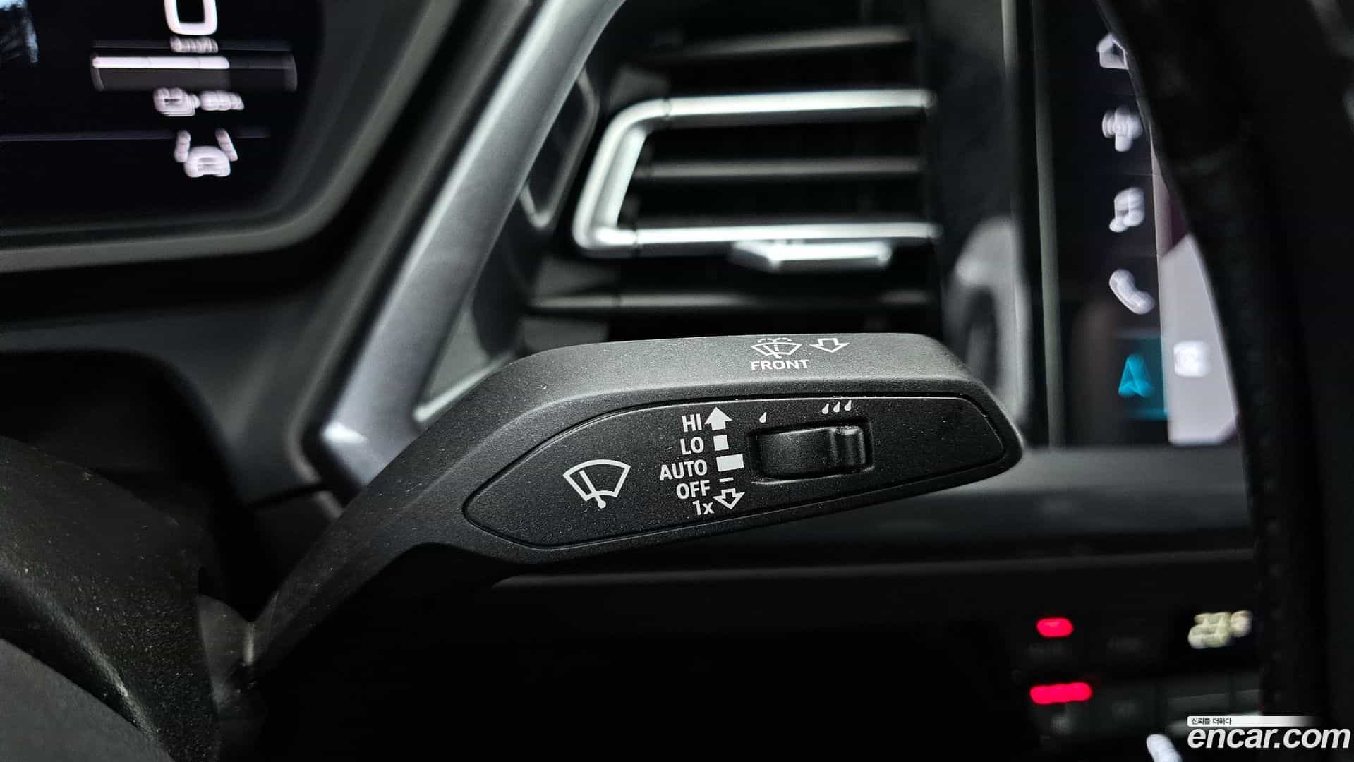 Q4 e-tron Audi 2023.11-OPTION-041