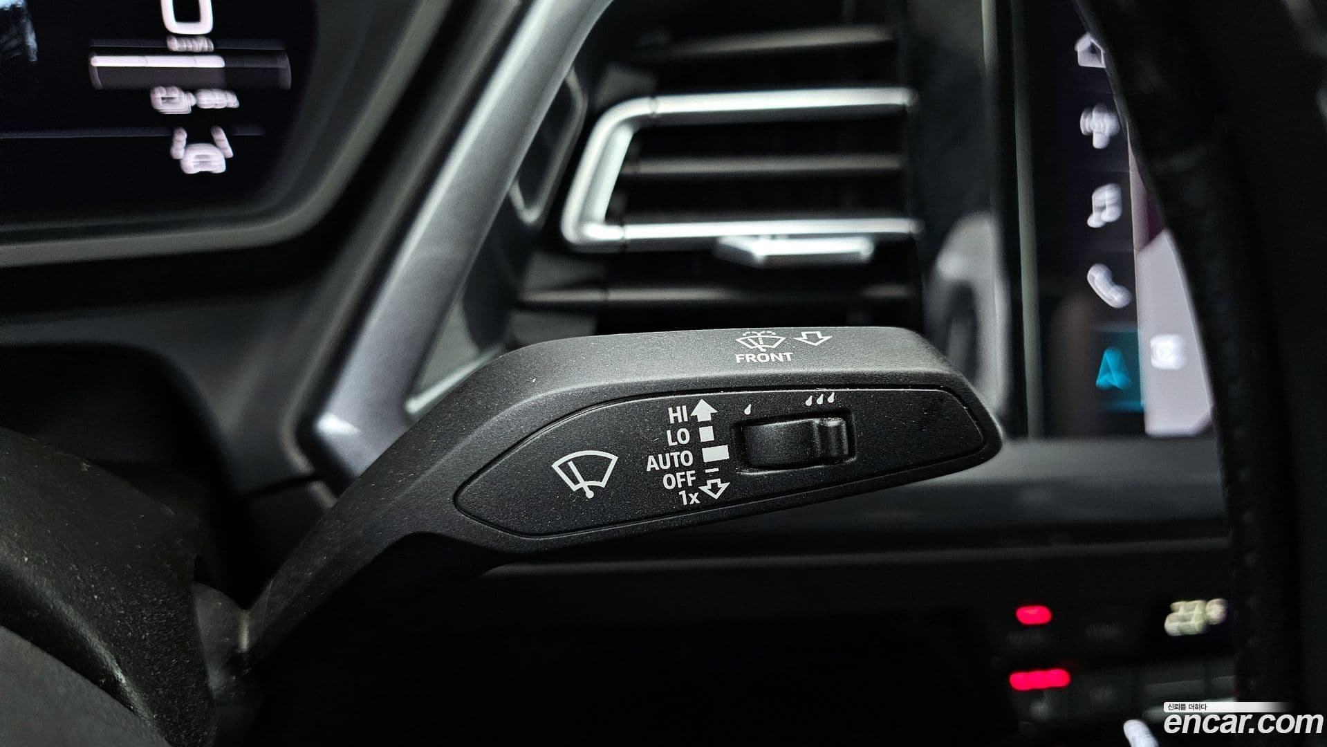 Main__Slider__Photo:Q4 e-tron Audi 2023.11-27